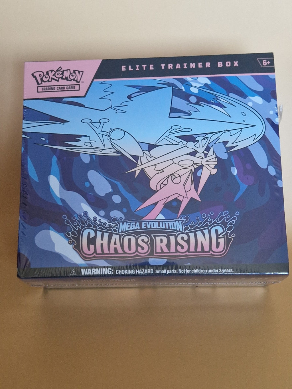 Forside av Pokémon Chaos Rising Elite Trainer Box