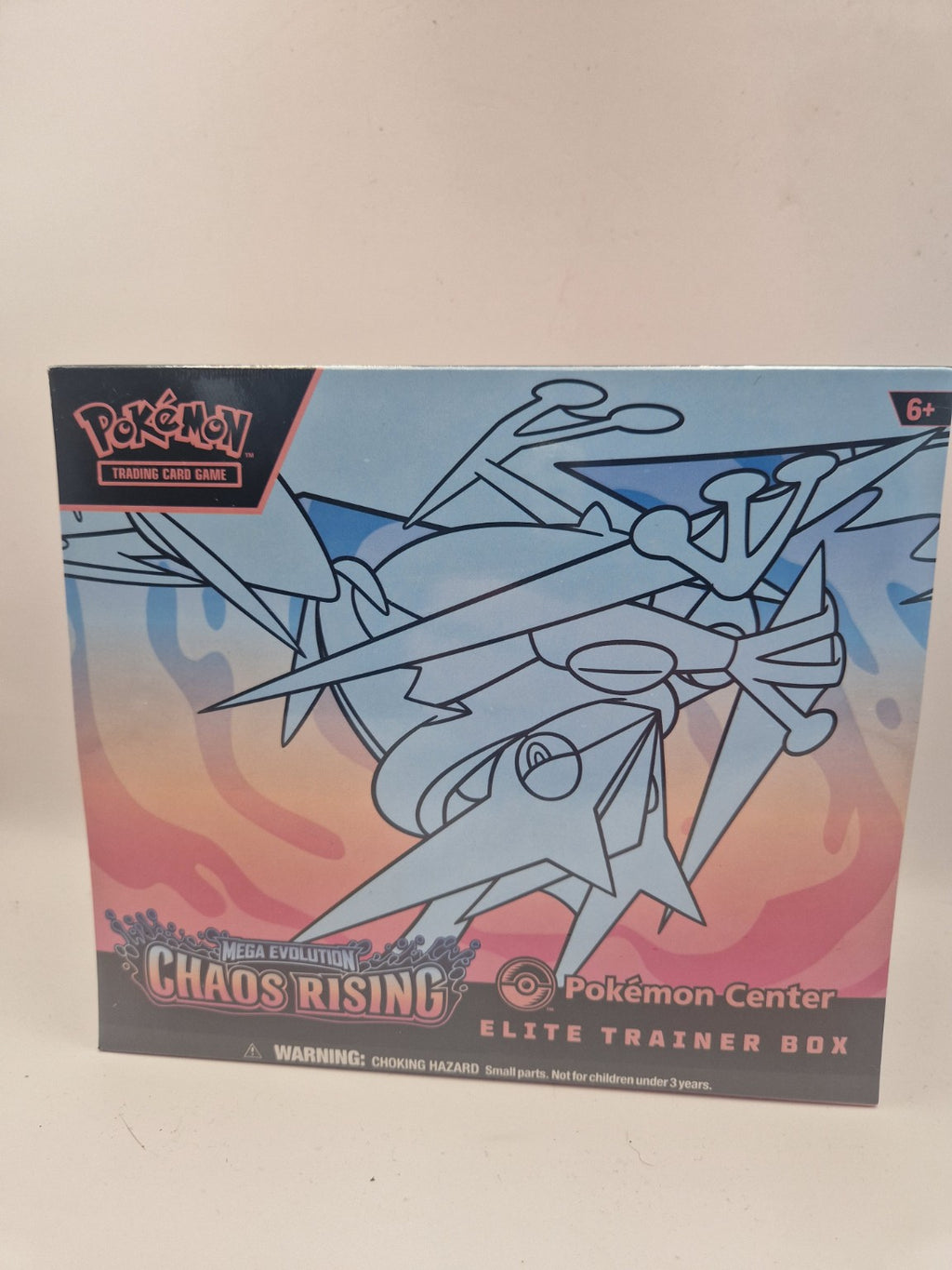 Forside av Pokémon Center Elite Trainer Box – Chaos Rising.