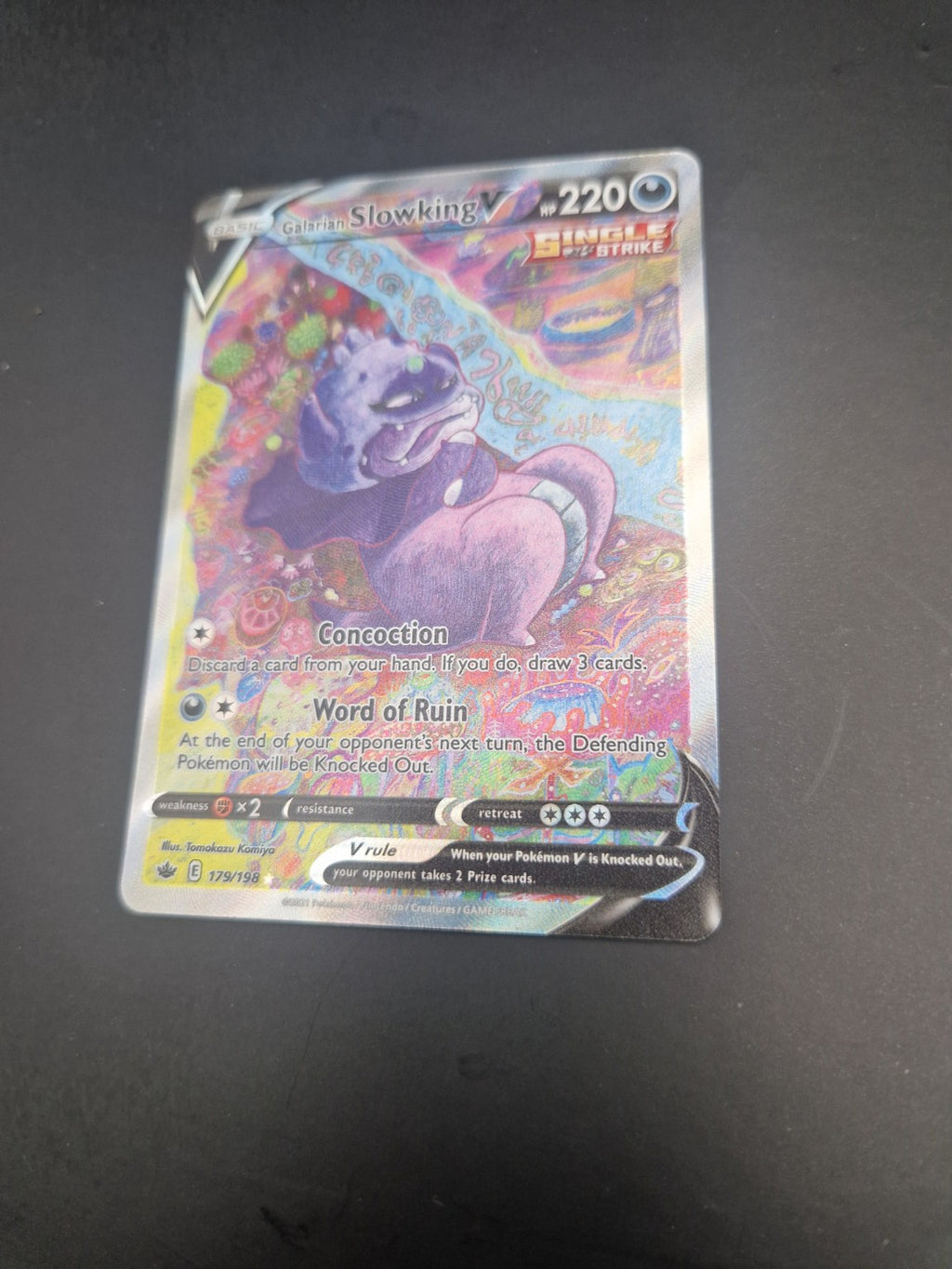 1. Forside av Galarian Slowking V 179/198 Alternate Full Art fra Chilling Reign.
