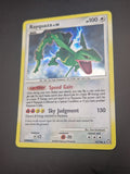 1. Forside av Rayquaza 14/146 Holo Rare fra Platinum: Supreme Victors.
