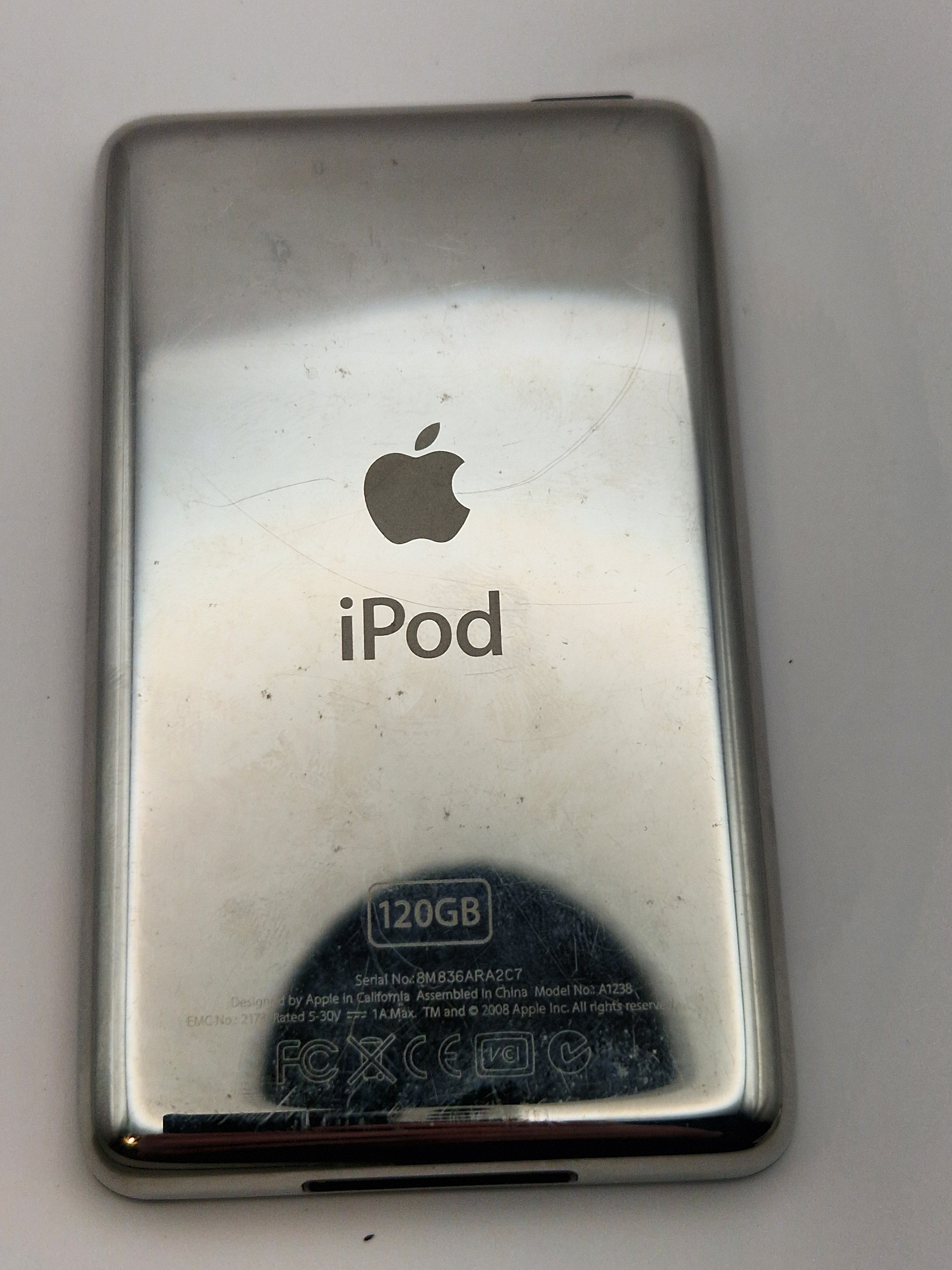 iPod Classic – bakside med Apple-logo