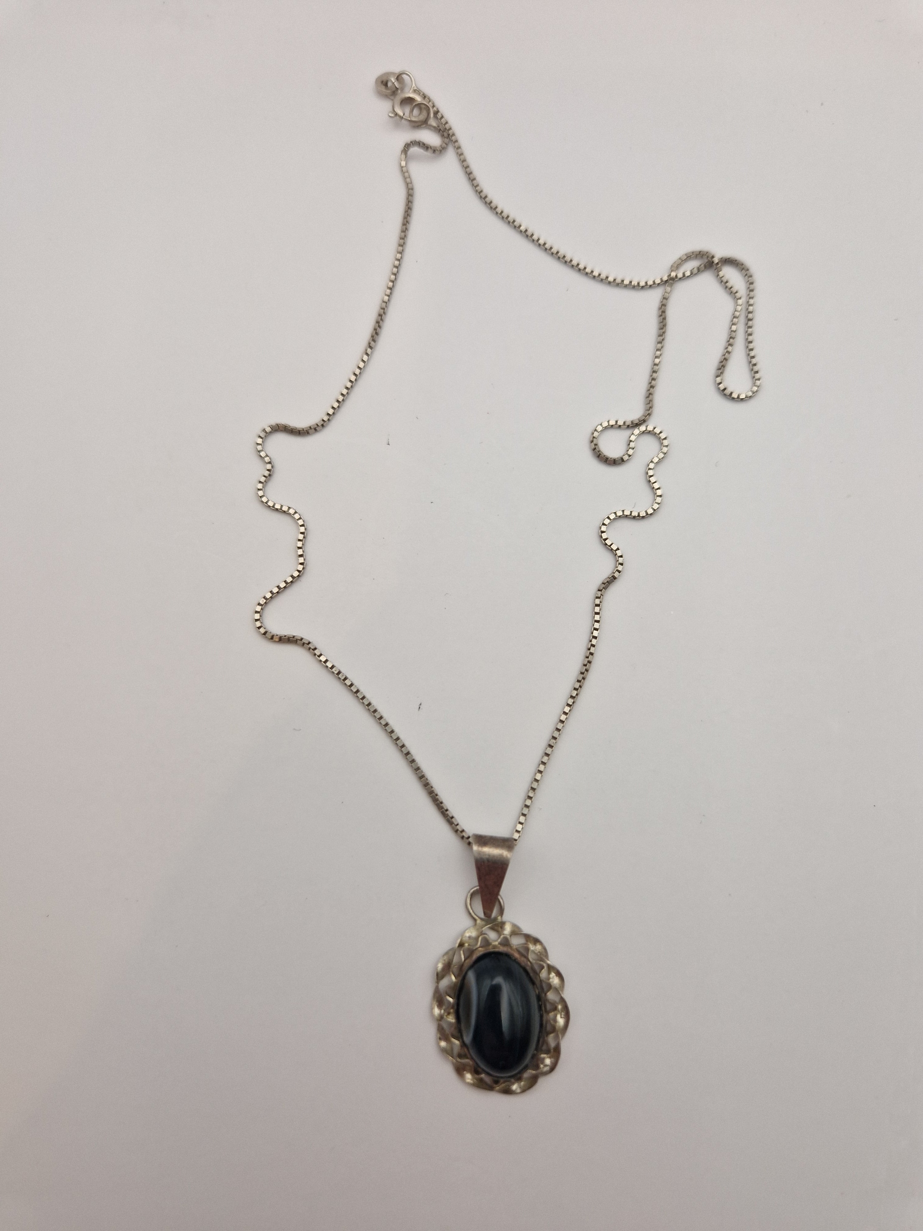 Sølvkjede med anheng i 925 sterlingsølv