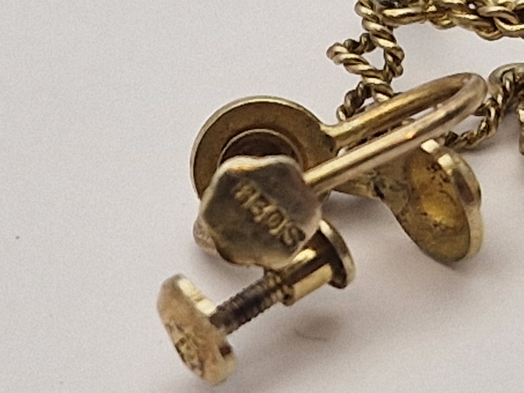 Stempel nærbilde:
Nærbilde av 830-stempel – bekrefter ekte sølv