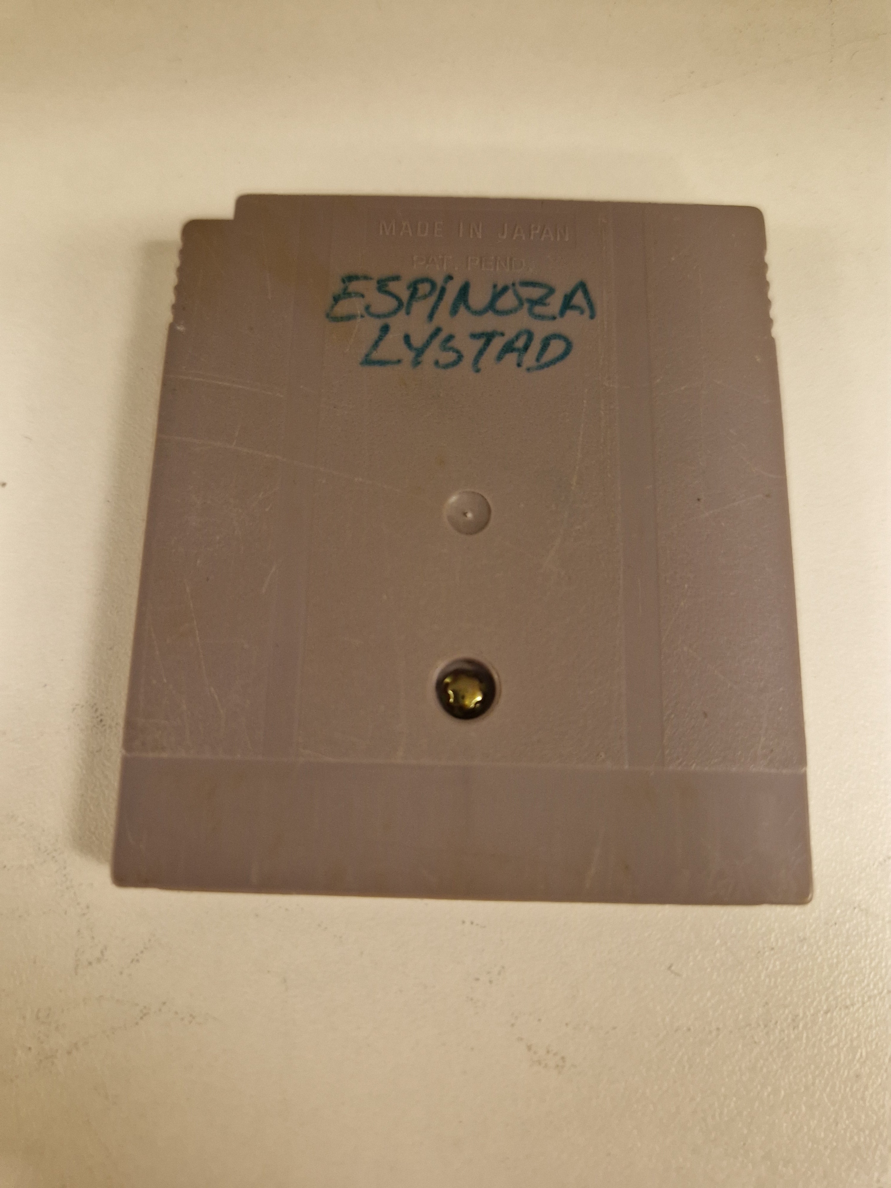 Bakside – kassett med synlig merking