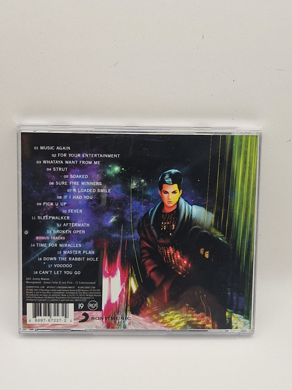 Adam Lambert – For Your Entertainment, bakside