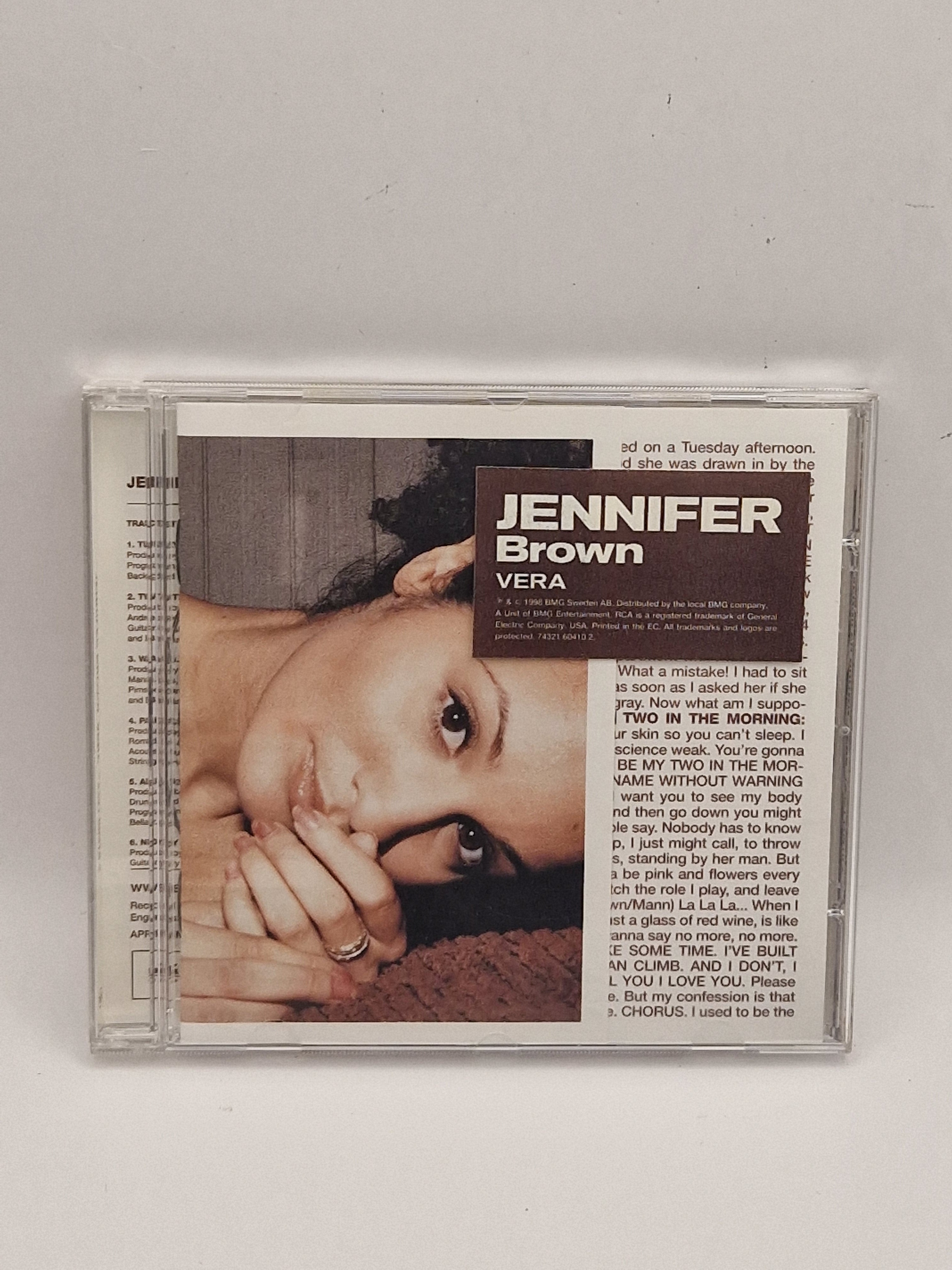 Jennifer Brown – Vera forside