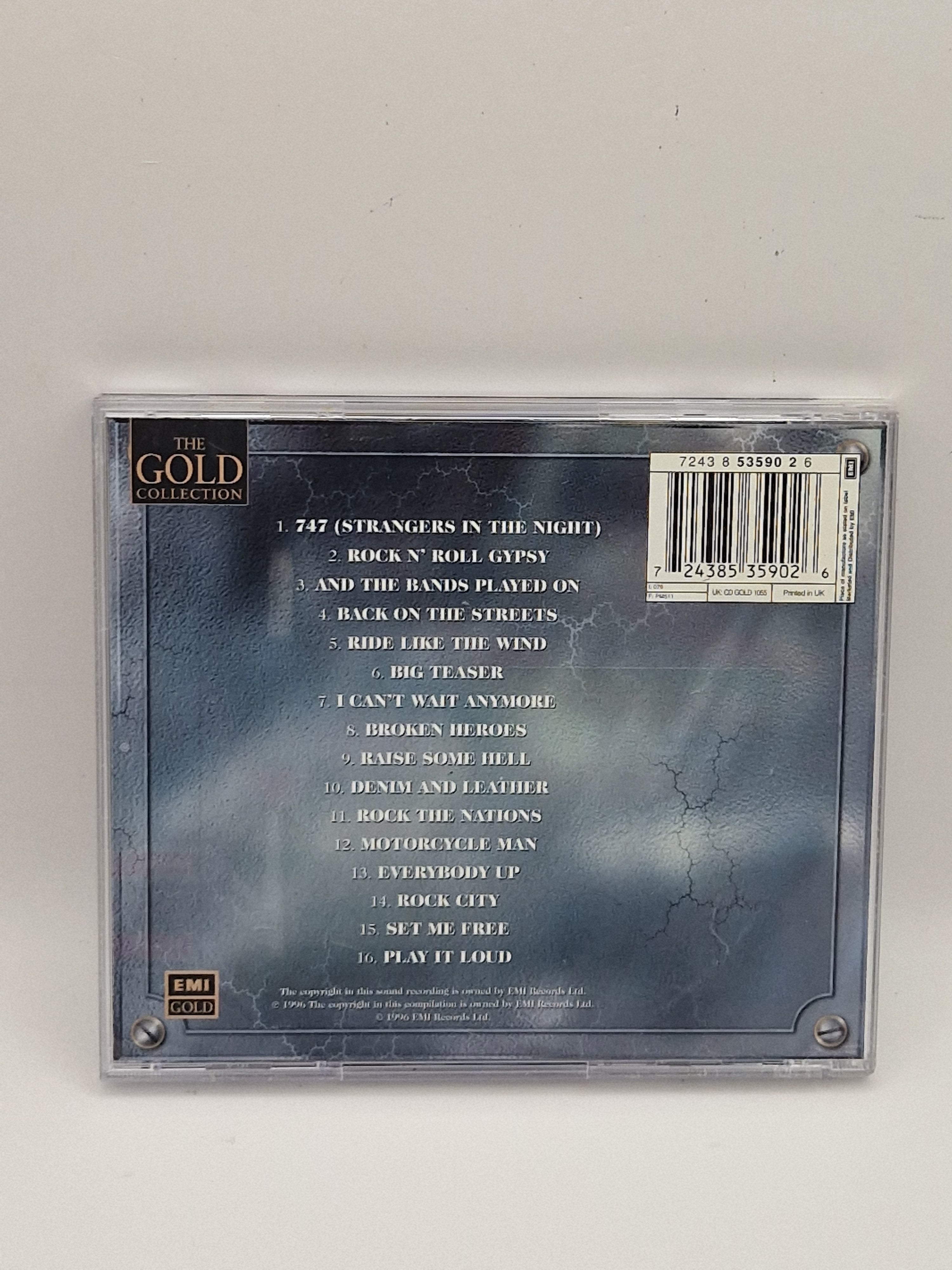 Saxon – A Collection Of Metal bakside med låter