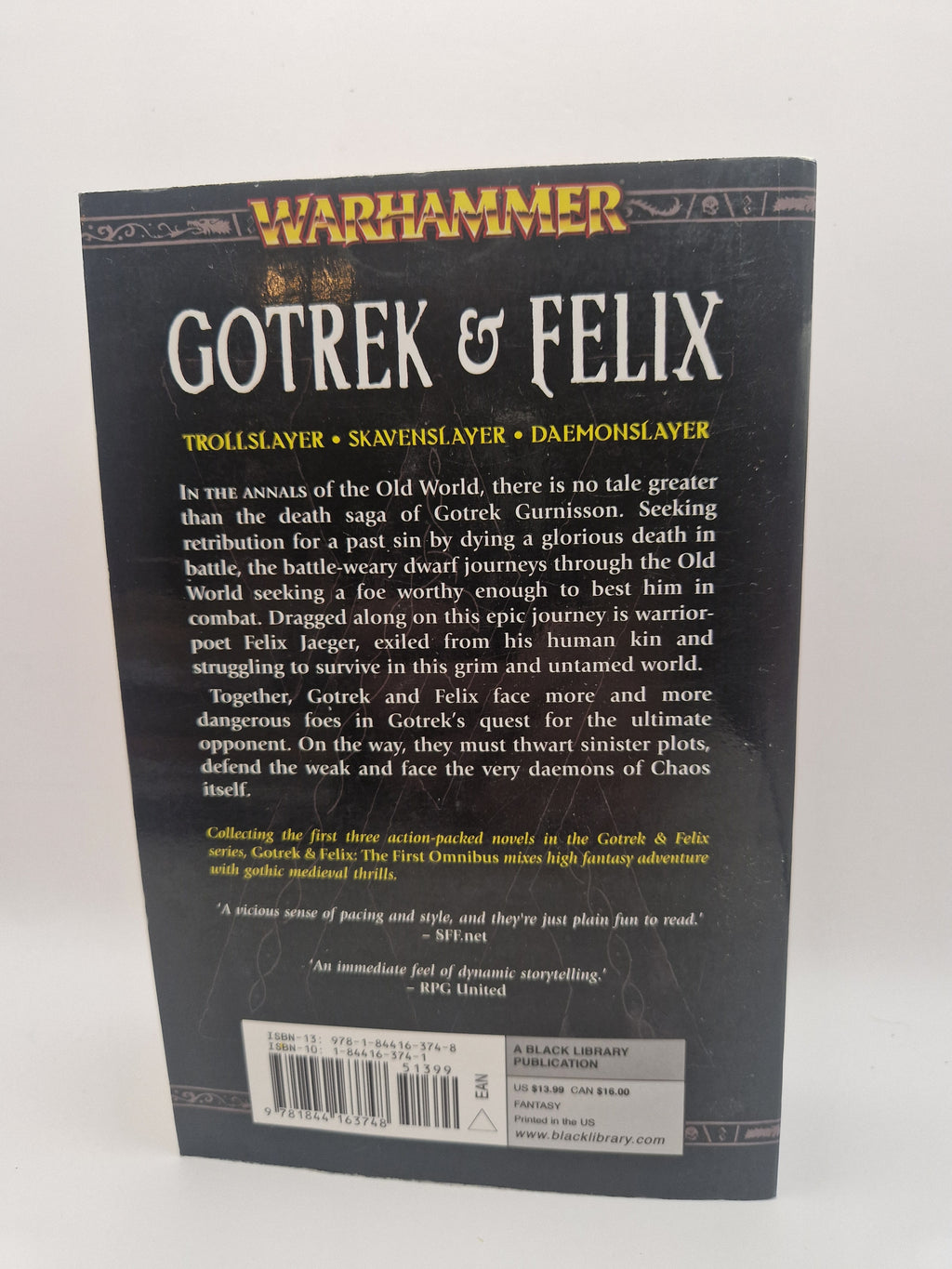 Bakside – Bokomtale og detaljer