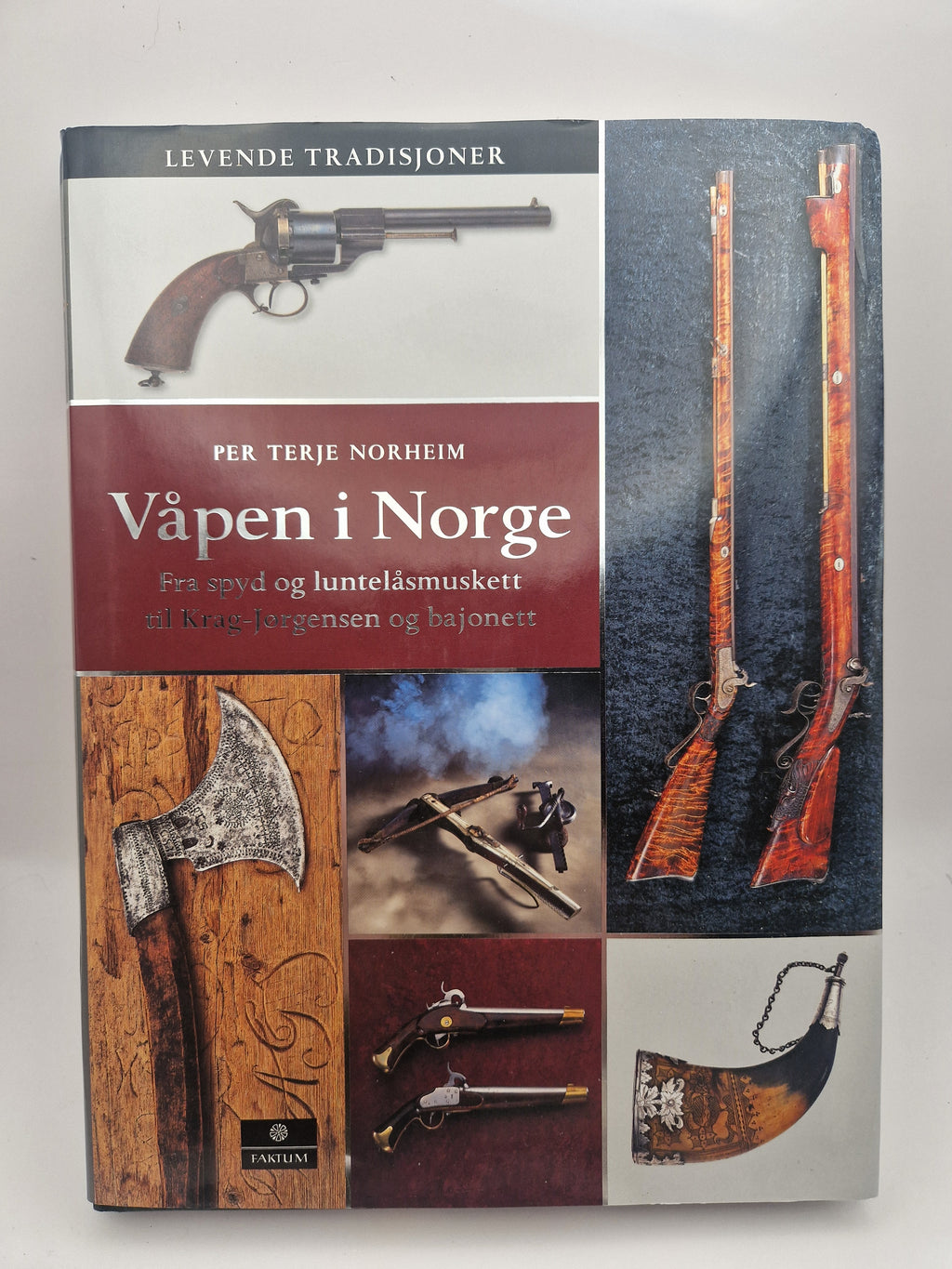 Forside: Våpen i Norge – norsk våpenhistorie gjennom århundrer