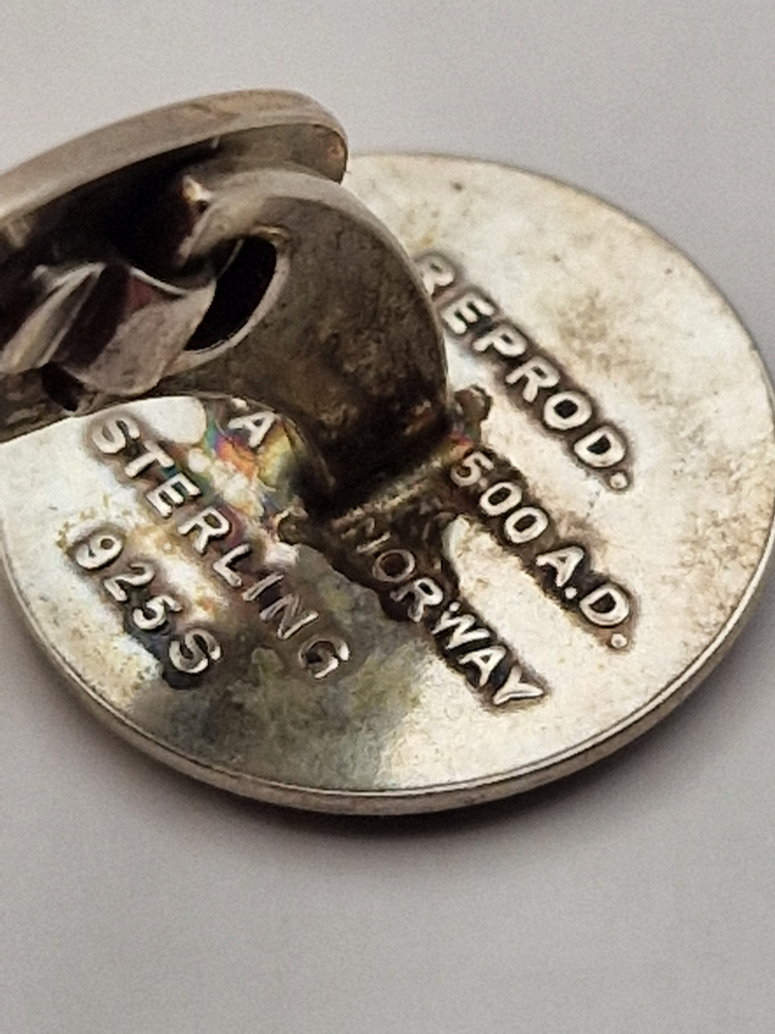 Produksjon: Moderne kopi av historisk motiv