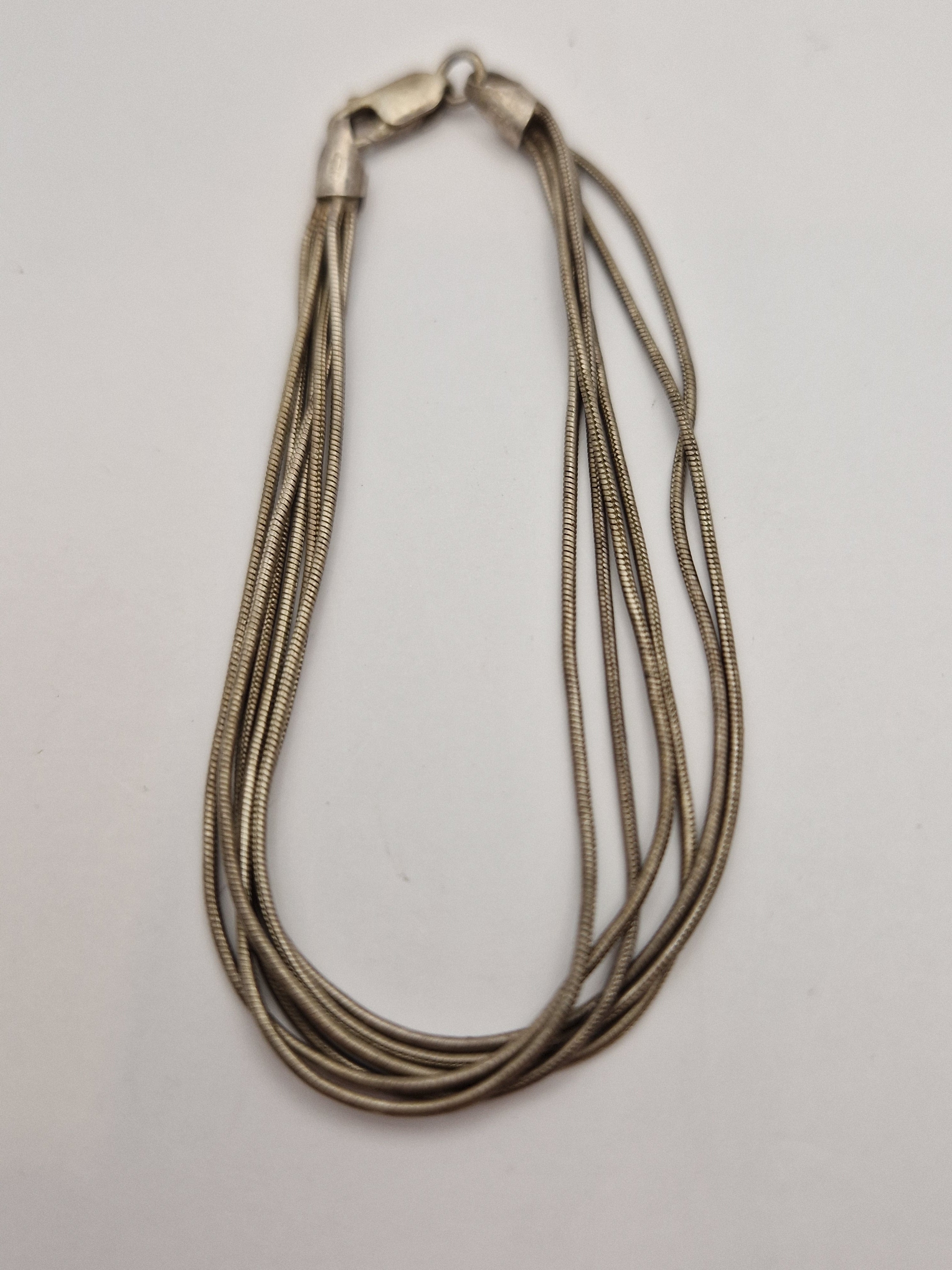 Alt-tekst: Vintage sølv armlenke i 925 sterling sølv med fem fleksible tråder