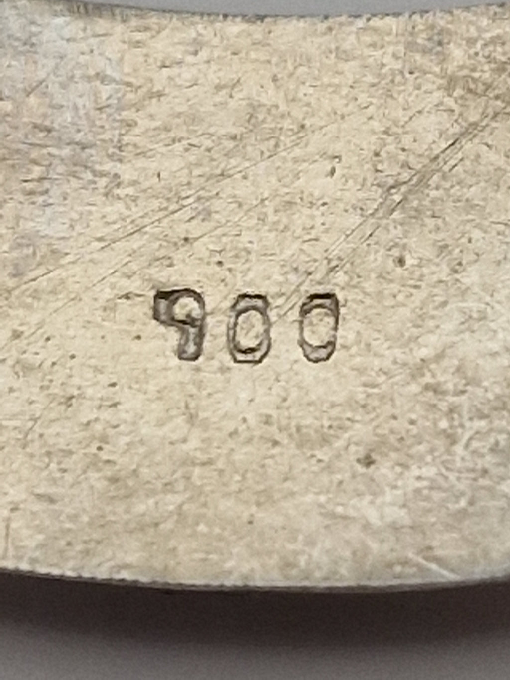 Stempel 900 – ekte sølv