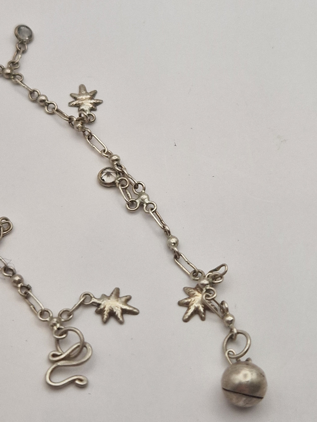 Bjelle i sølv – bevegelig detalj