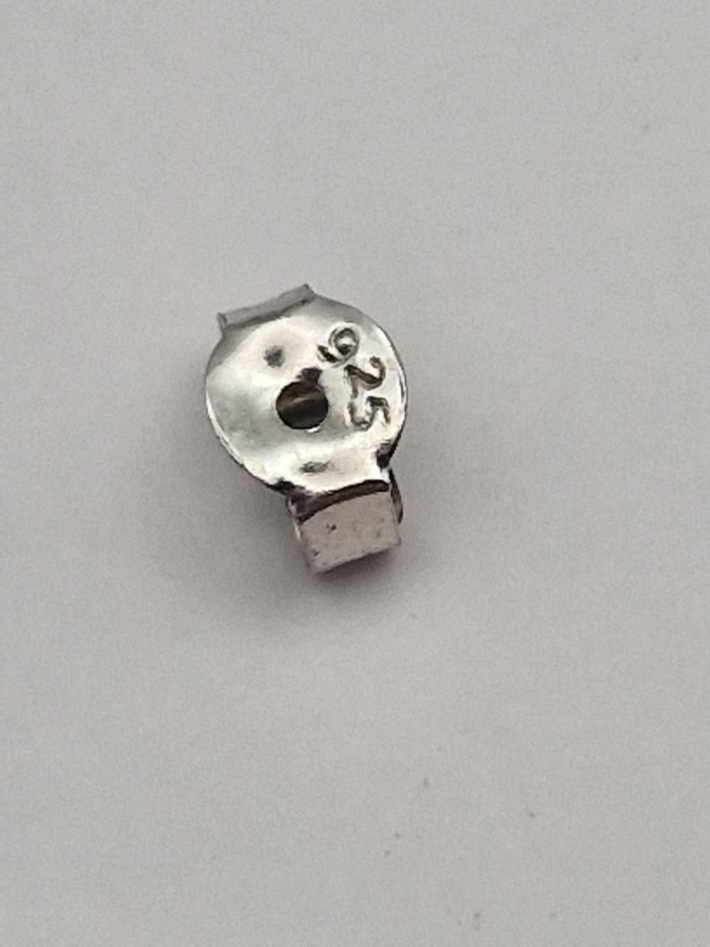 Detalj av stift og sølvfinish