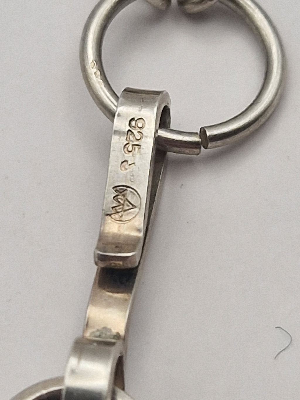 Kjedefeste og stempling 925