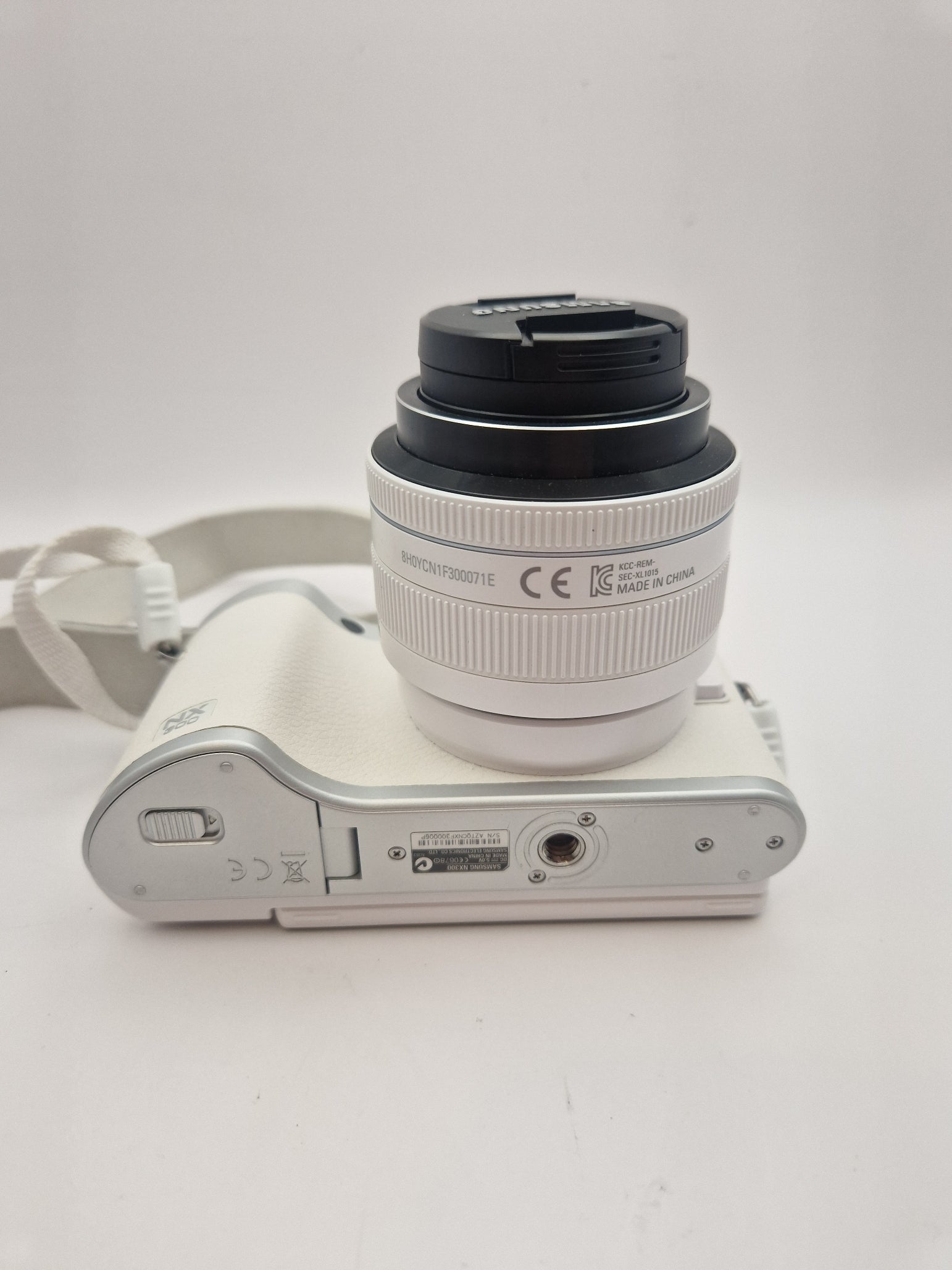 Samsung NX300 underside