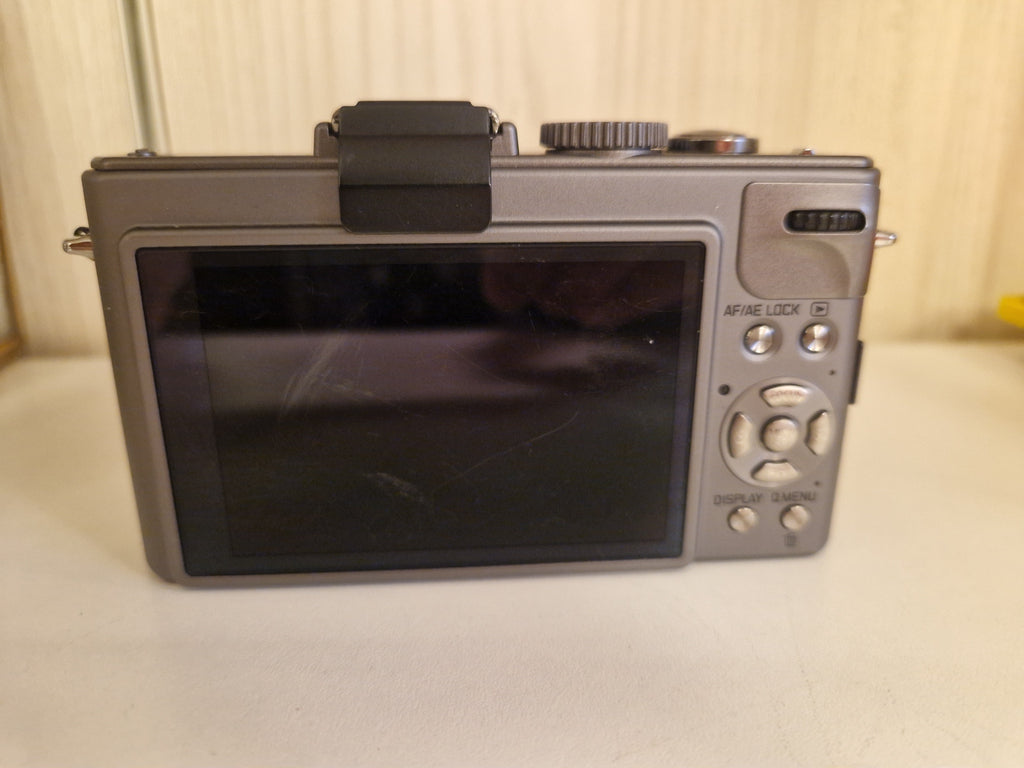 Bakside med skjerm og betjening