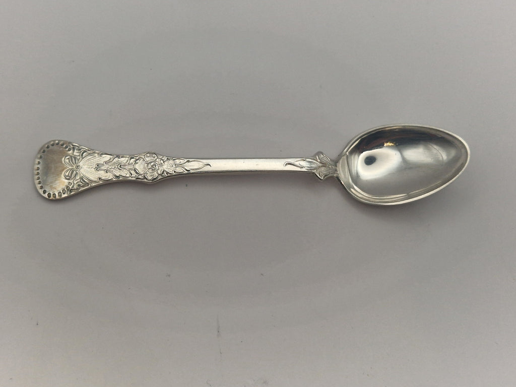 Antikk sølvskje i 830S – helhet