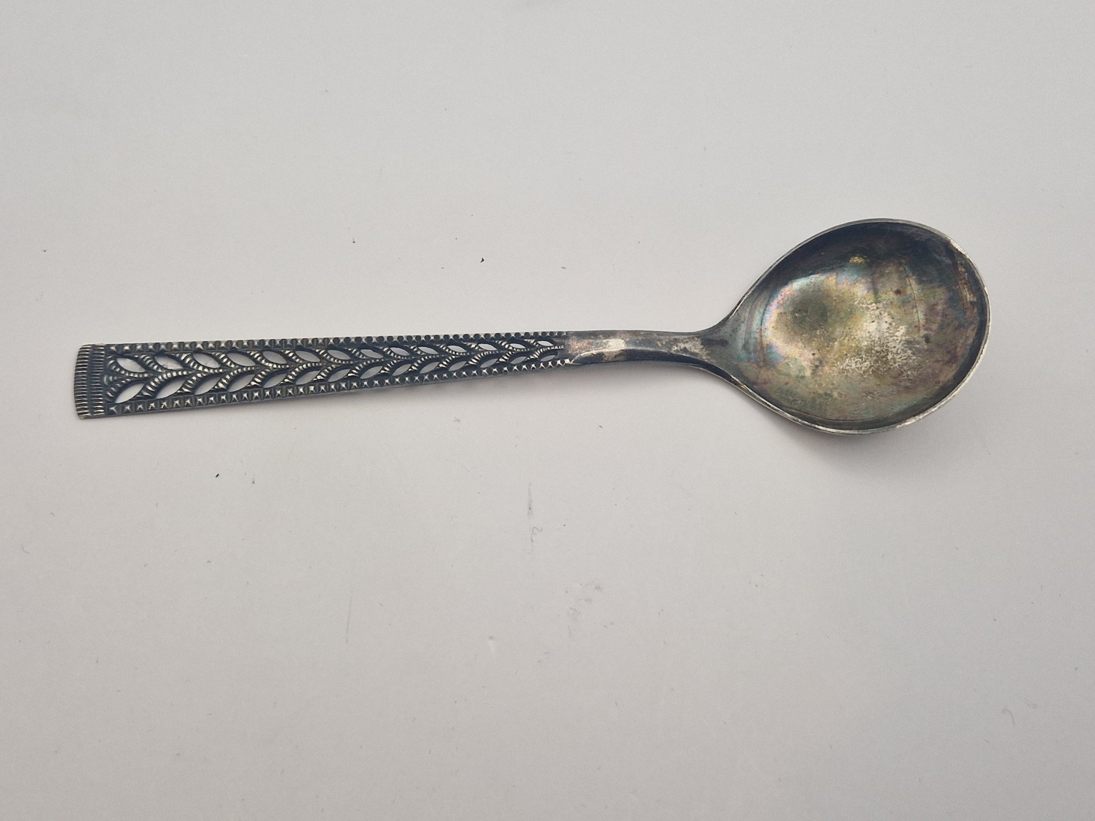 Antikk 830S sølvskje – helhet