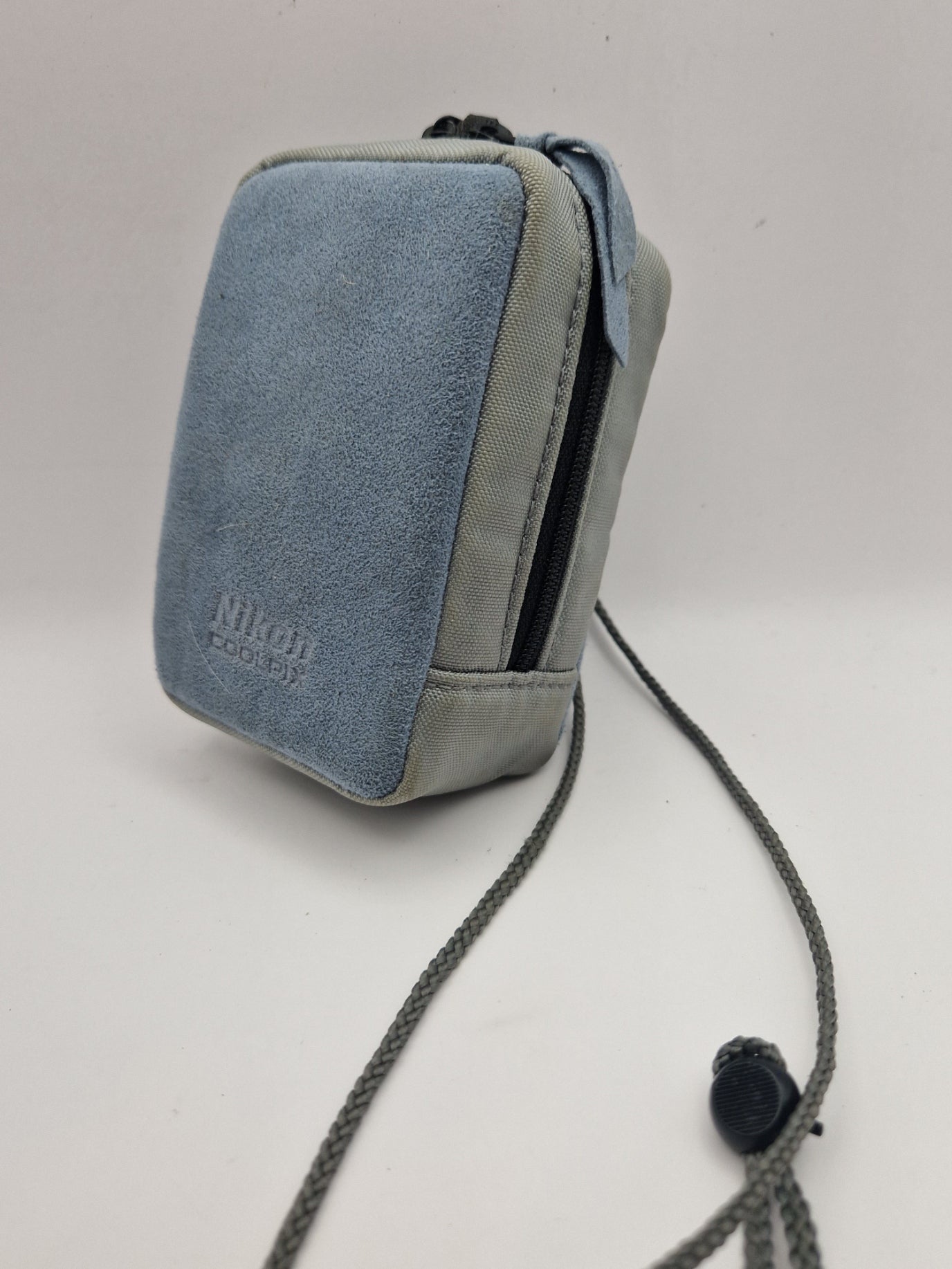 Uoriginalt praktisk oppbevaringsetui