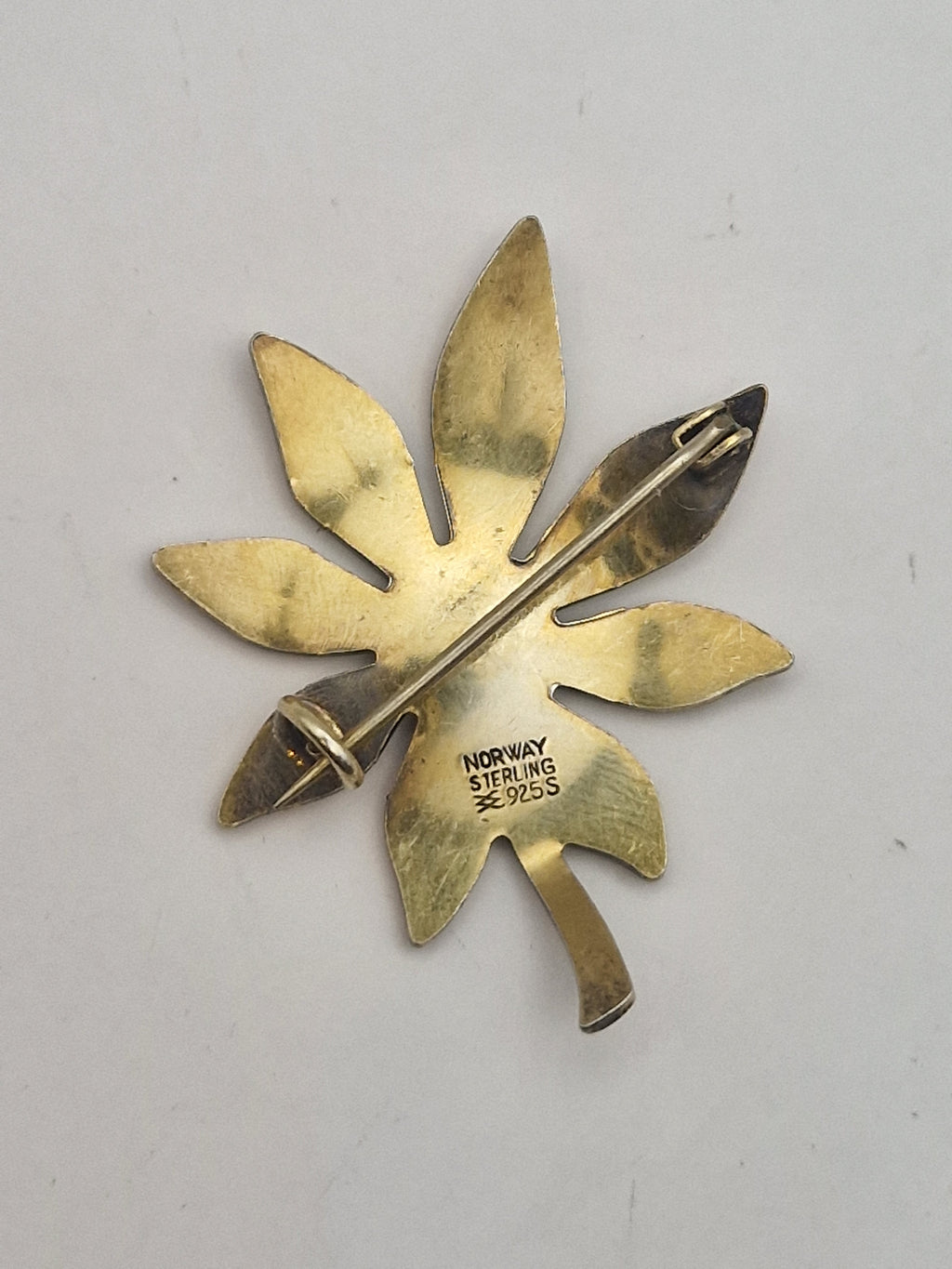 Bakside med Norway Sterling 925S-stempel