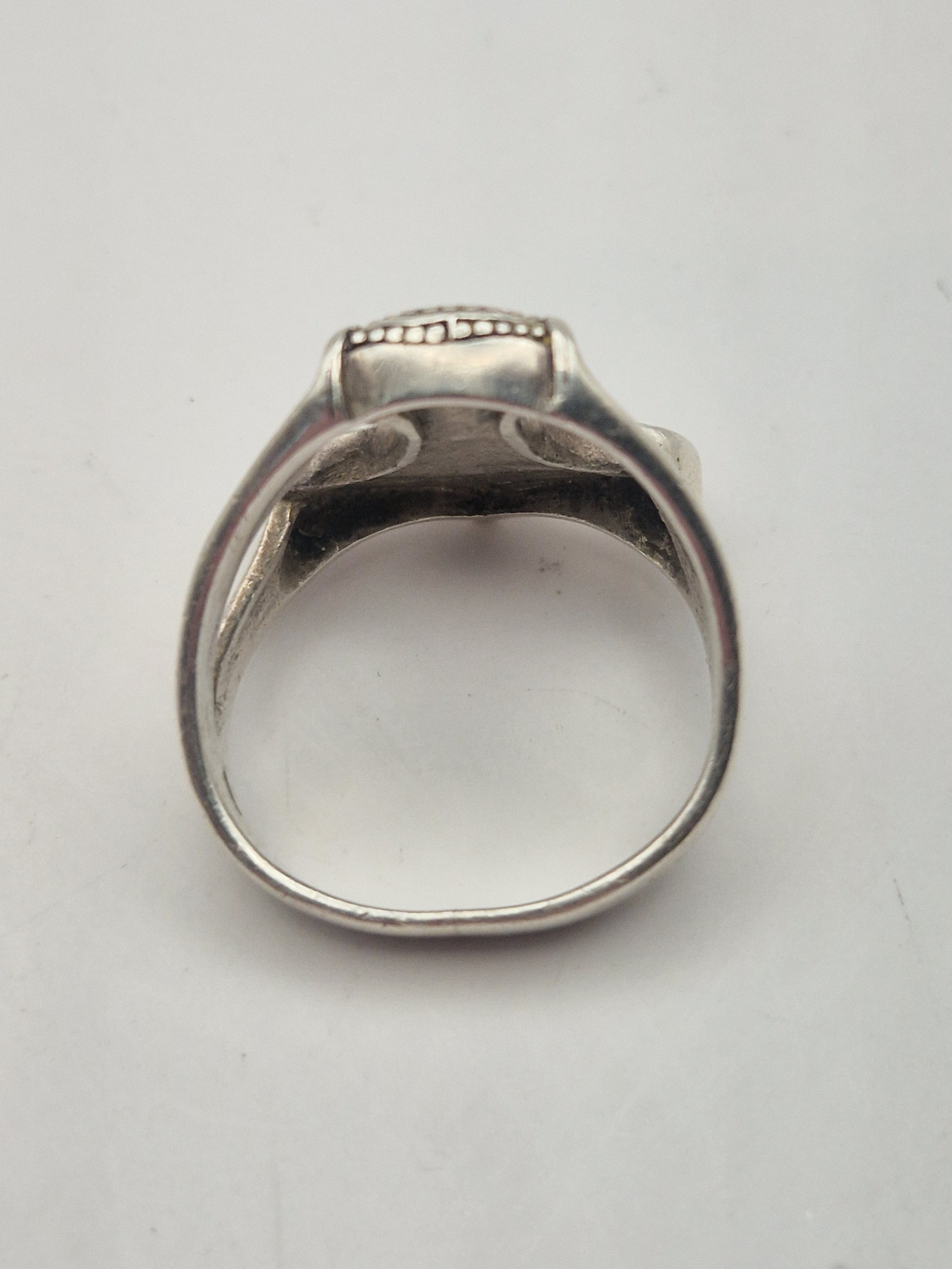 Sideprofil av ringen