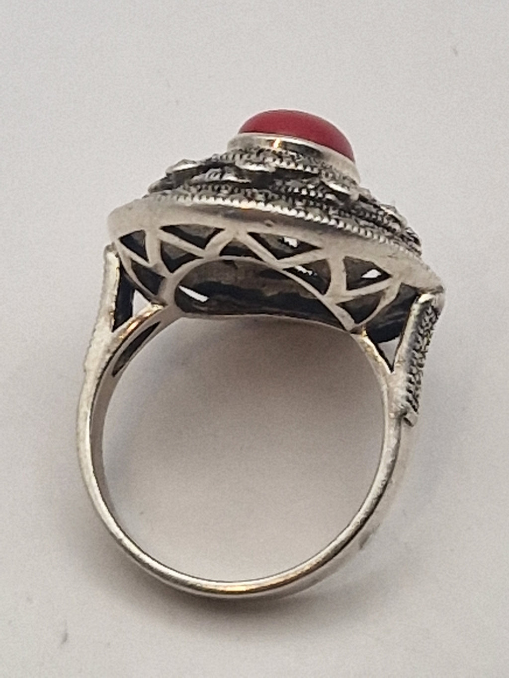 Sideprofil som viser detaljarbeid