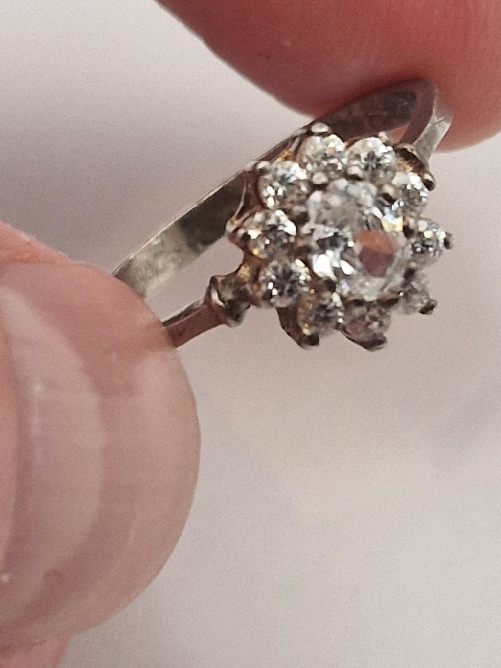 Nærbilde av sten og cluster-detaljer