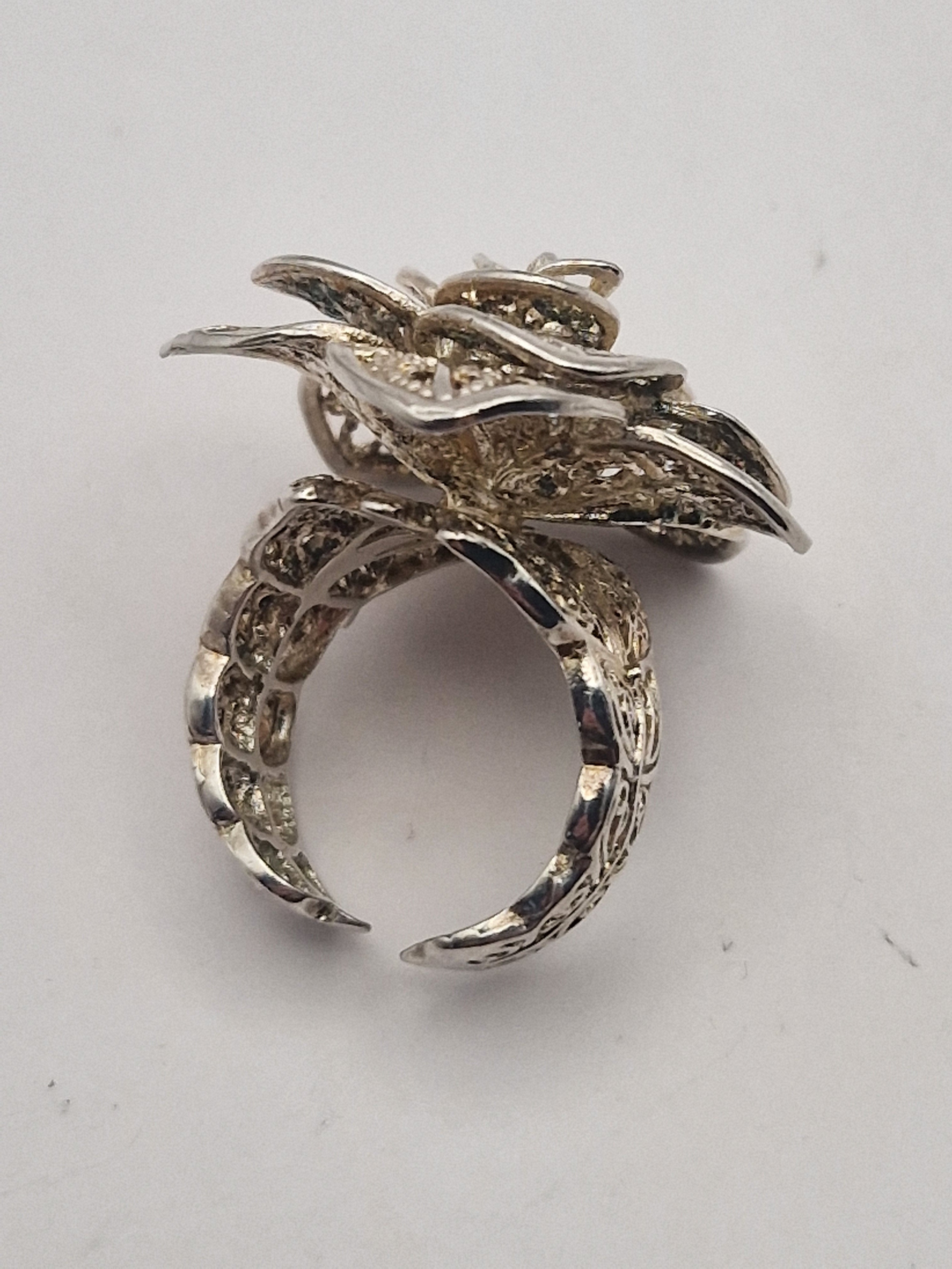 Sølvring 925 – Stor blomsterdesign med filigran – Justerbar (19 mm)