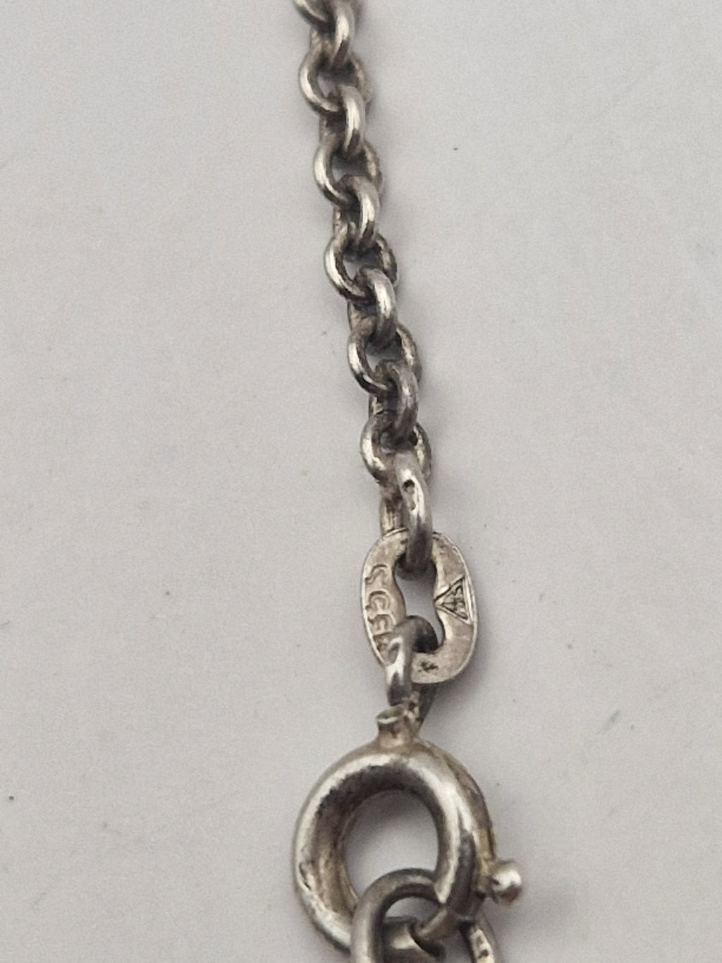 Stempel 830 på kjede