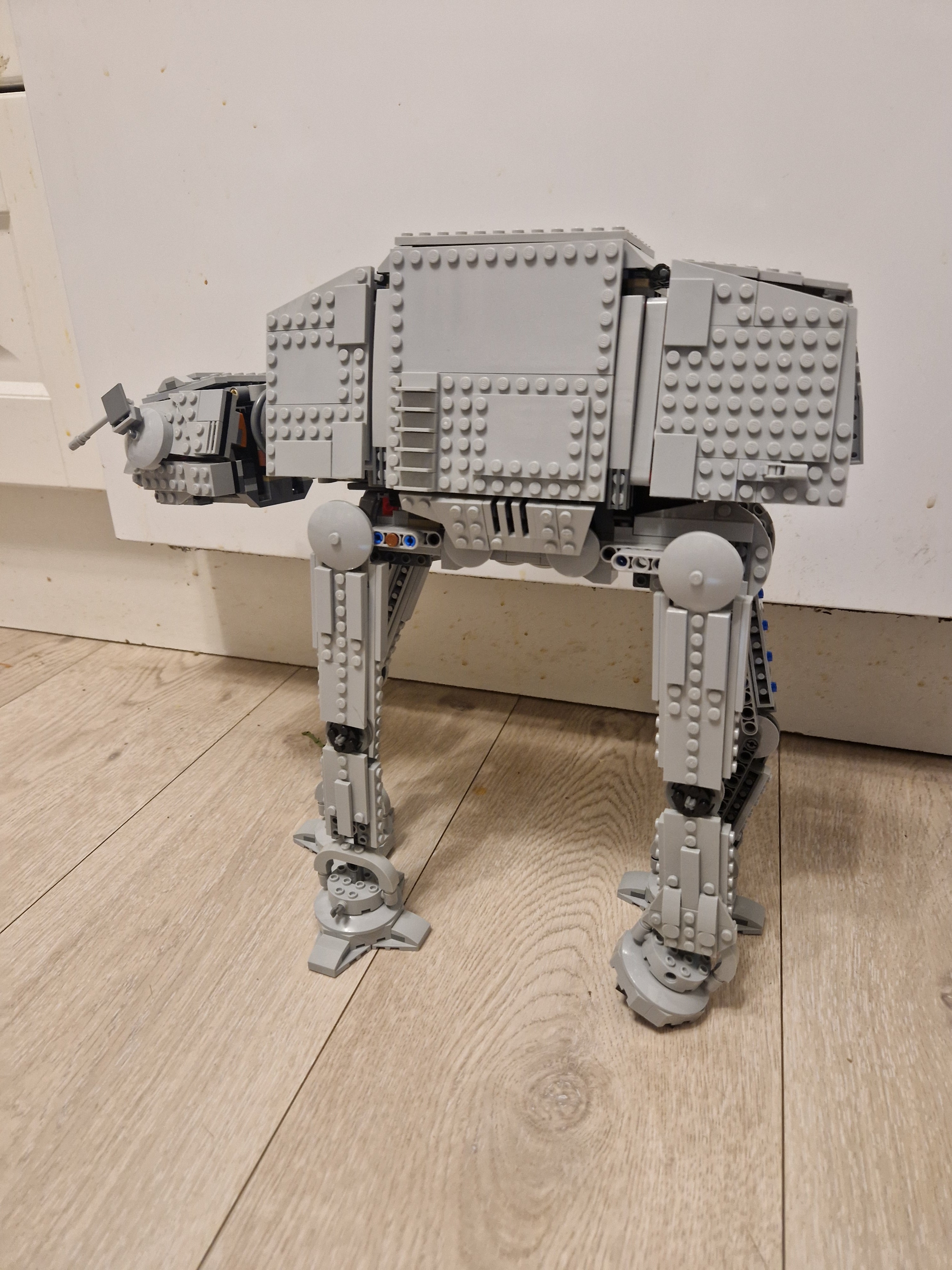LEGO Star Wars AT-AT Walker (75288) – Stor Imperial Walker med minifigurer