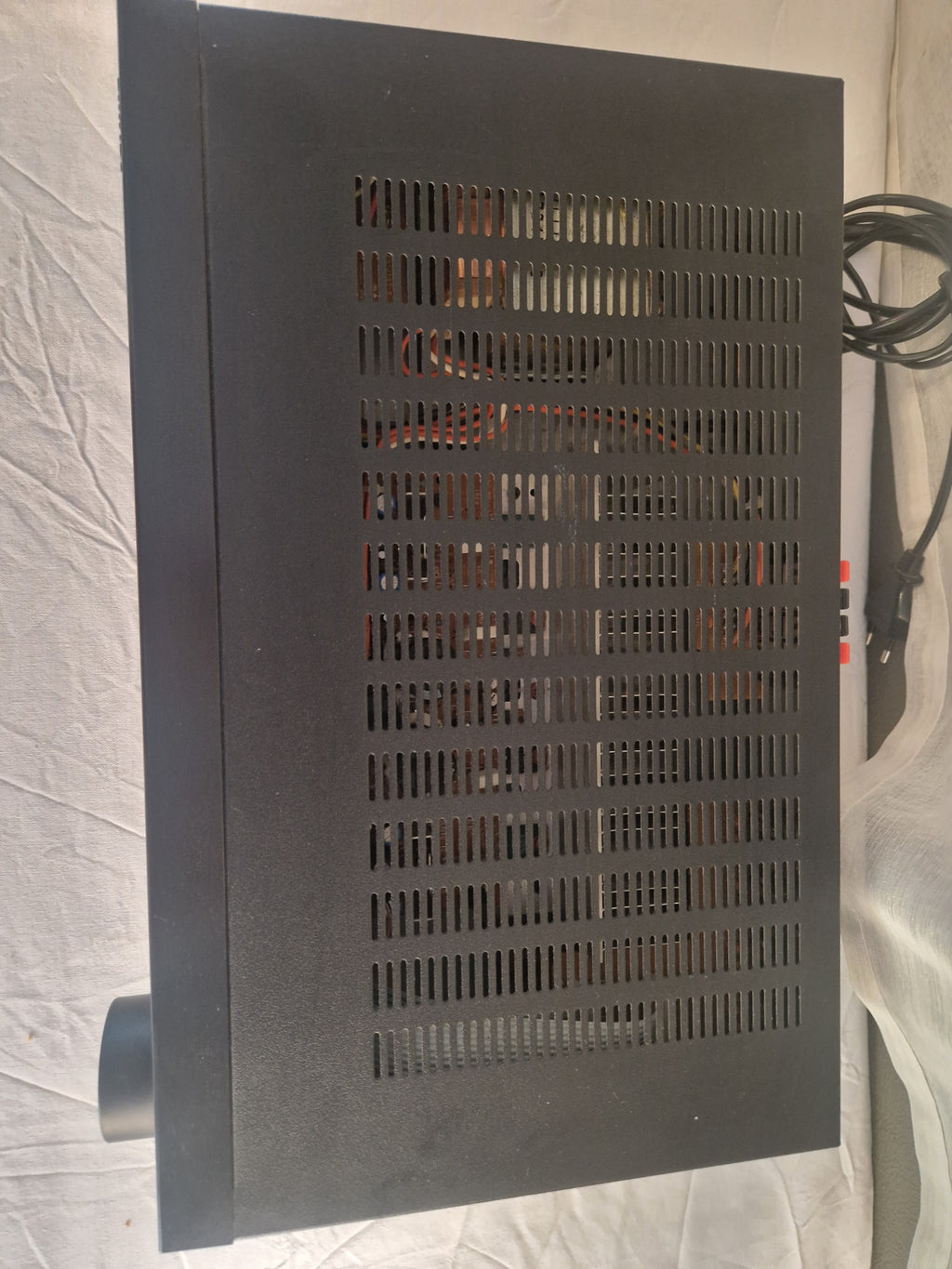 Topp av forsterkeren med ventilasjon