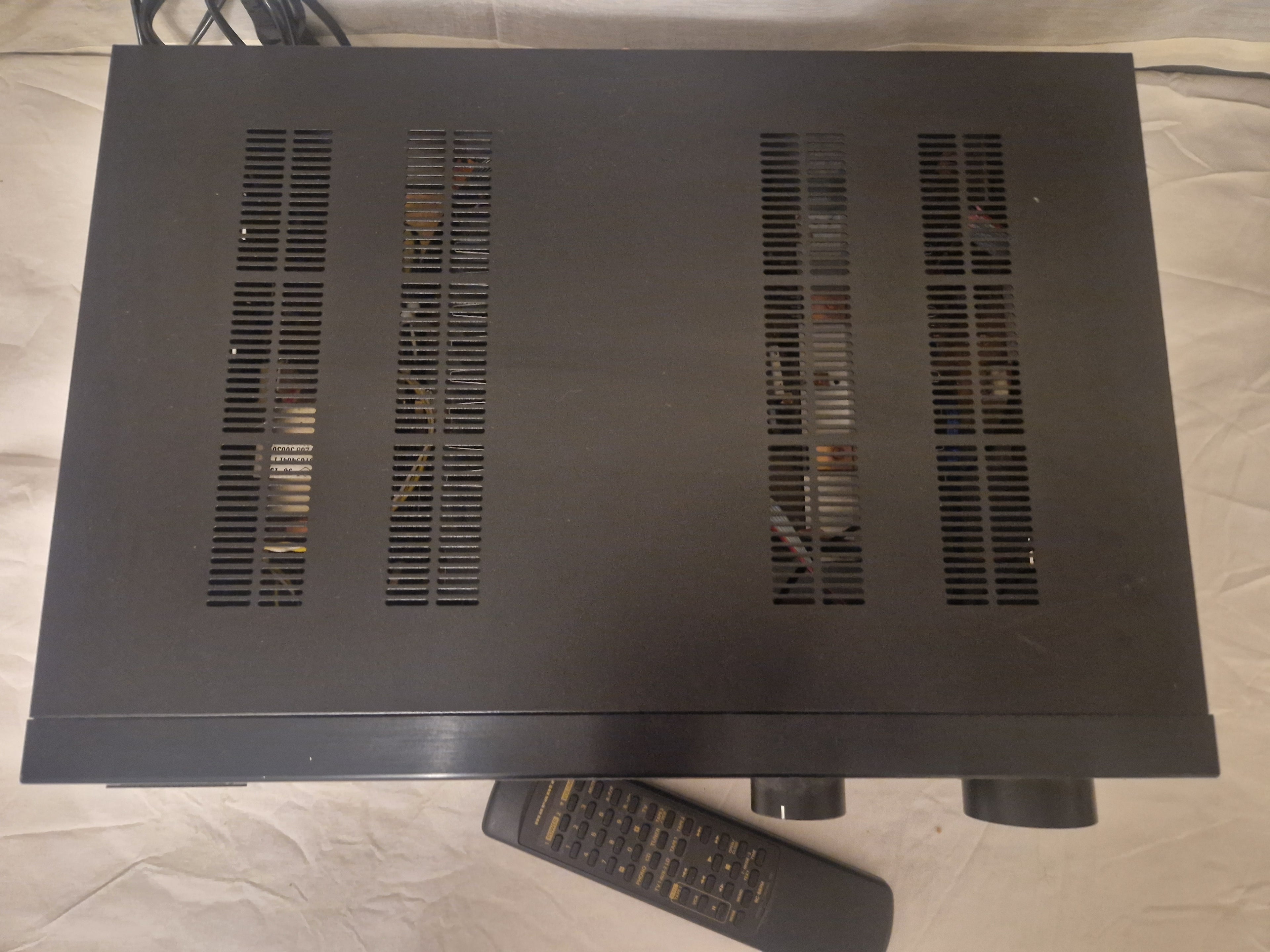 Overside med ventilasjon og kabinett i god stand