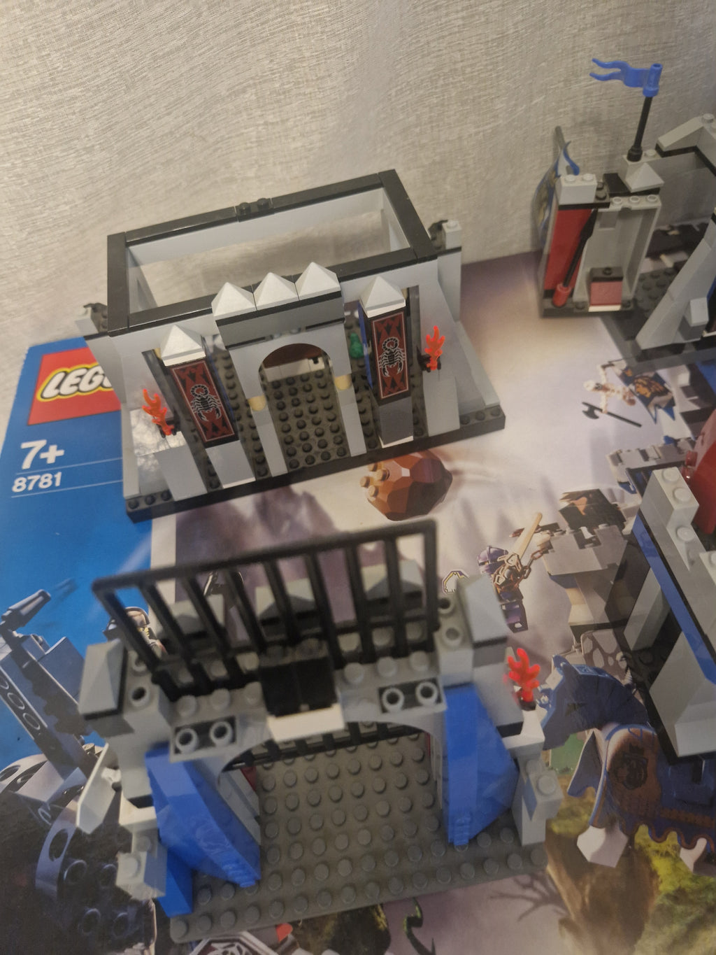 Settet demontert i seksjoner