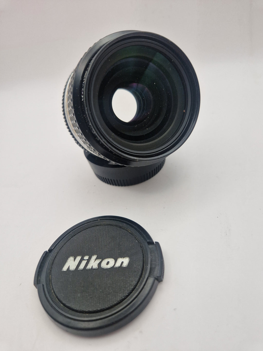 Front av Nikkor 35mm f/2