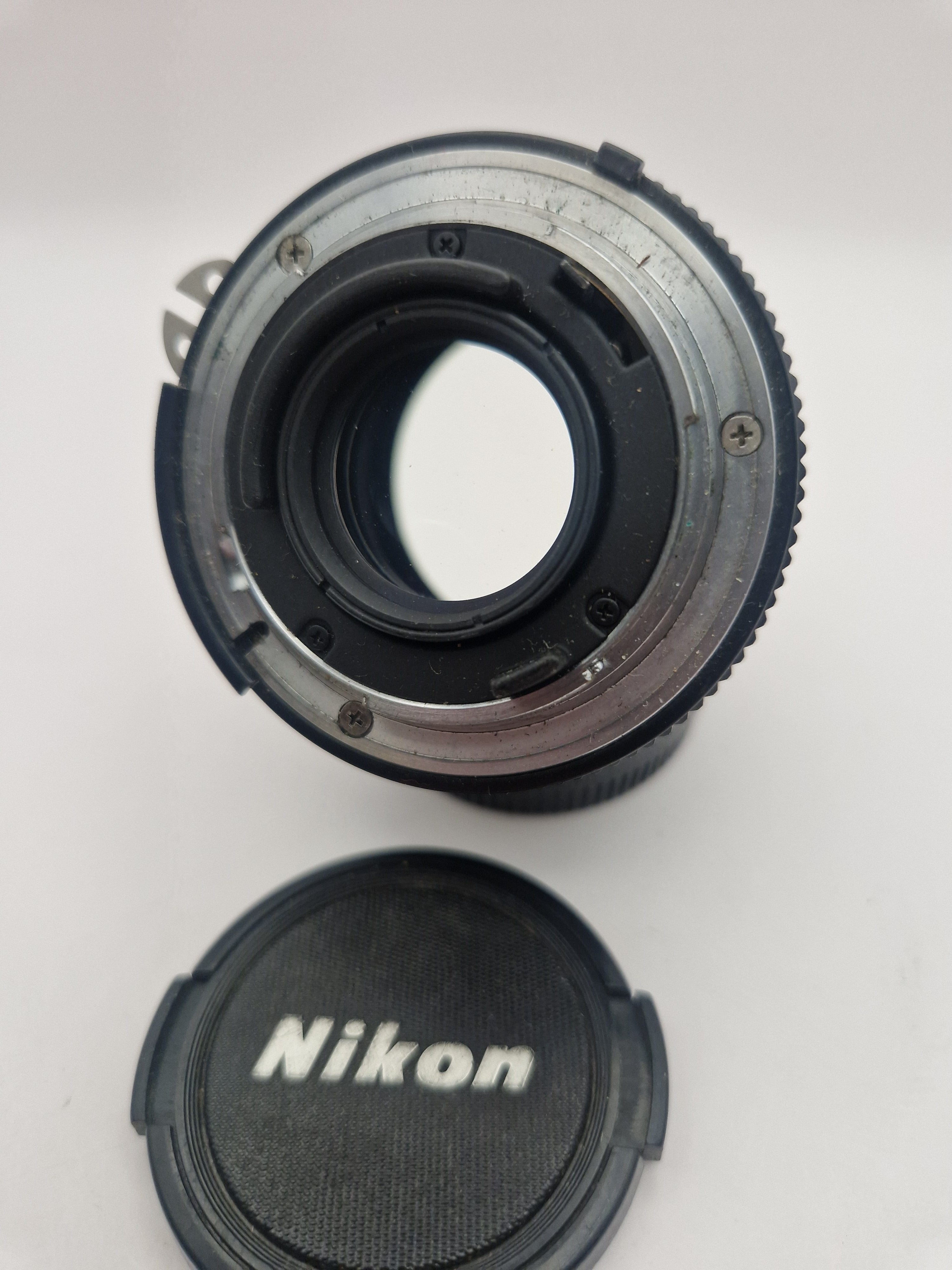 Bakside med Nikon F-fatning
