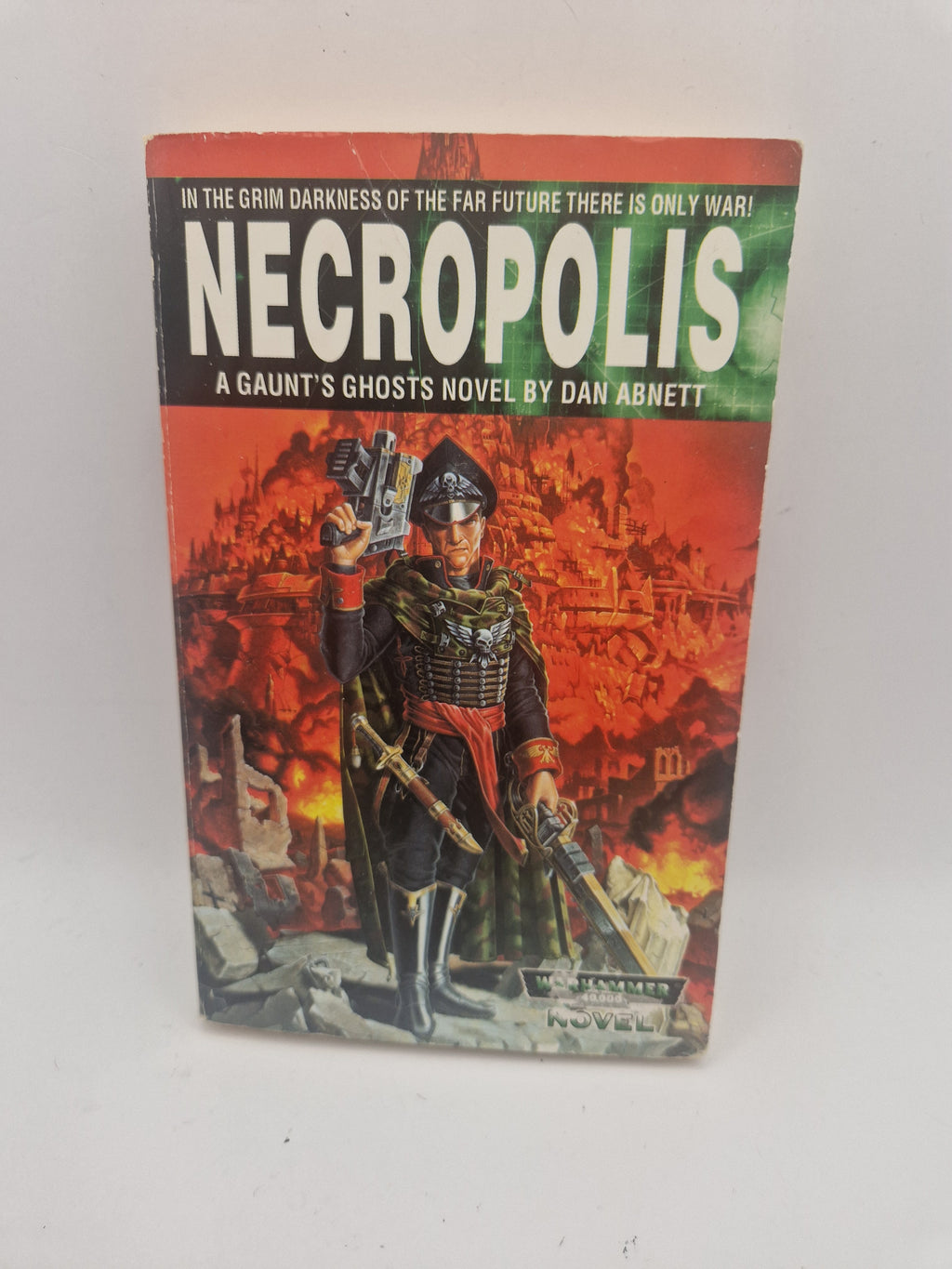Forside av Necropolis