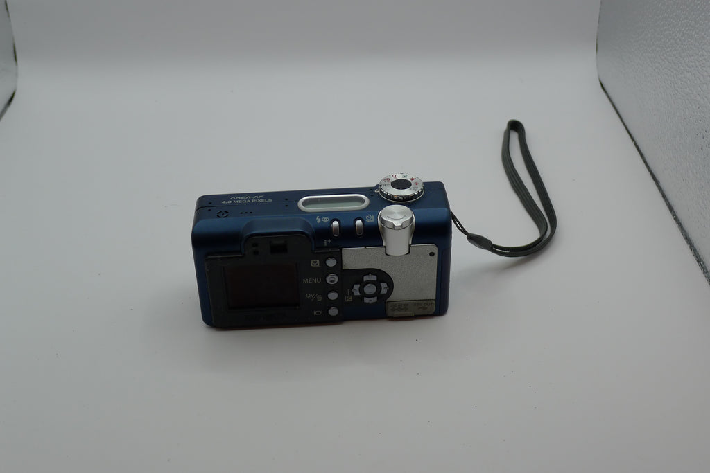 Minolta DiMAGE F200 – kompakt klassisk digitalkamera i god stand 📷