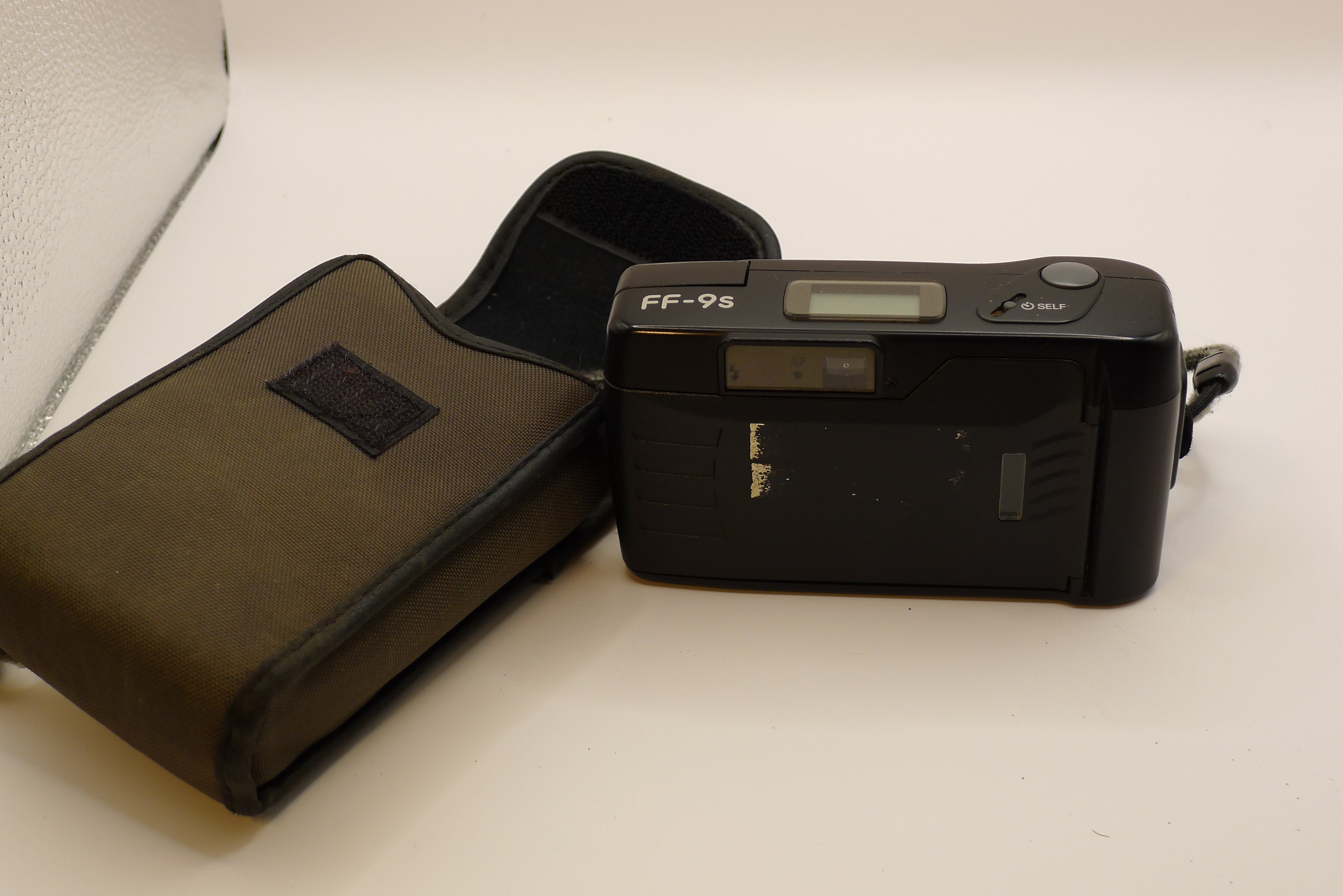 Ricoh FF-9S – kompakt 35 mm filmkamera til salgs 📷