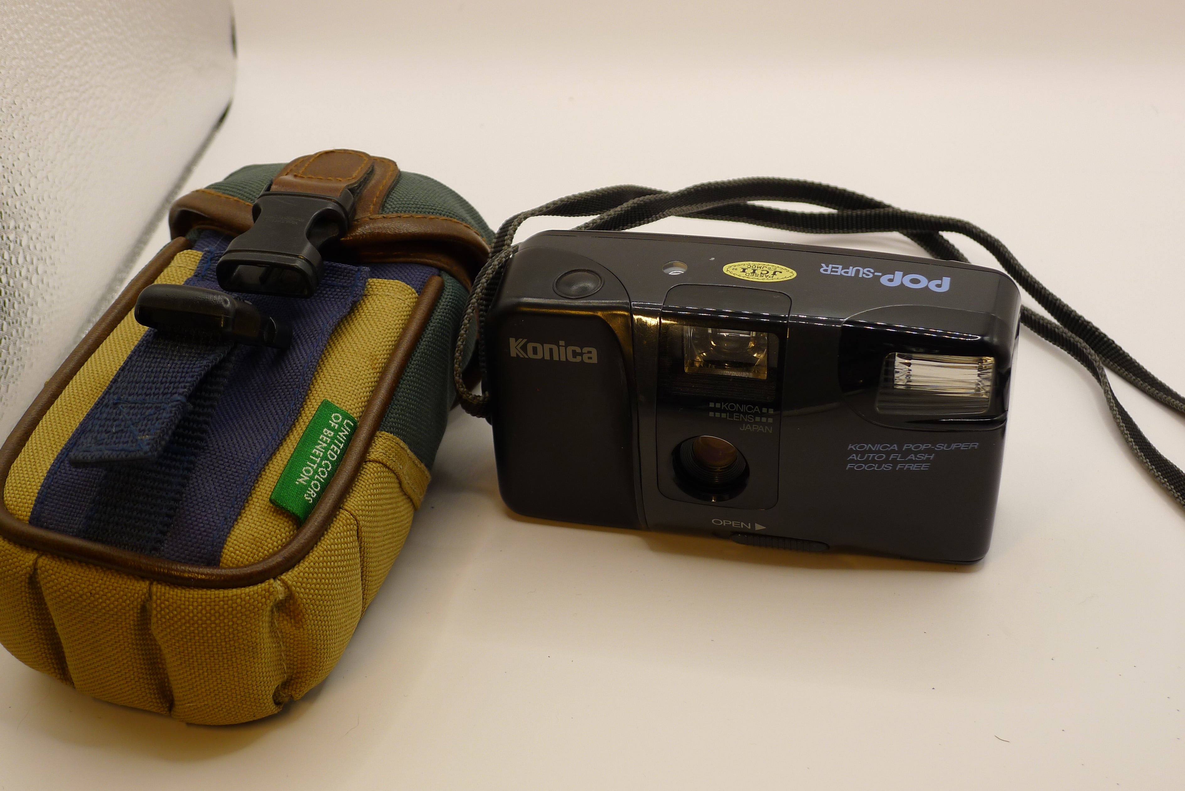 Konica Pop-Super – klassisk 35mm analogt kamera med enkel betjening