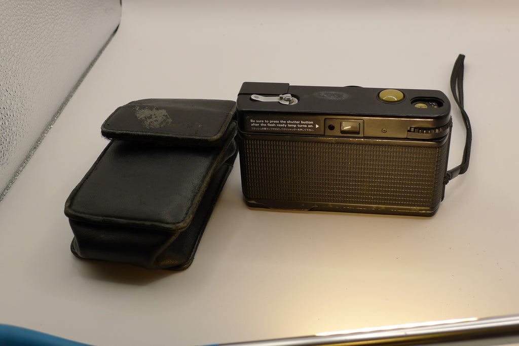 Cosina CX-5 – kompakt 35mm analogt kamera med sonnar-inspirert optikk og klassisk 80-tallsdesign