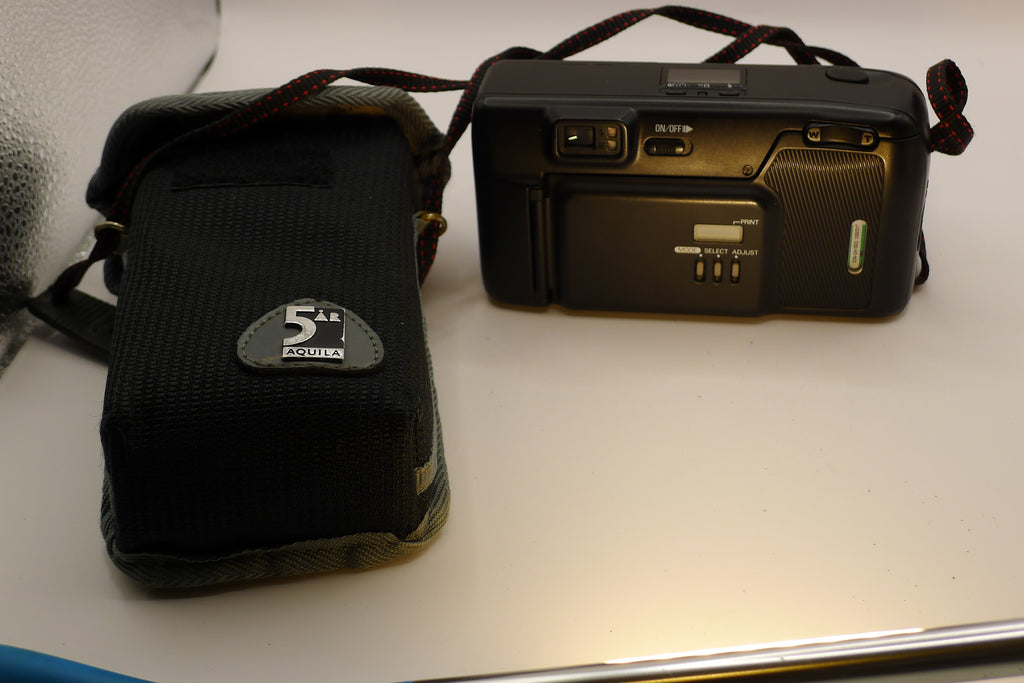 Nikon TF Zoom 35–70 Quartz Date – kvalitetskamera med skarp zoom og pålitelig automatik