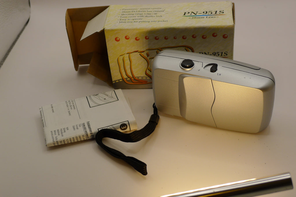 📷 PN-951S – kompakt 35 mm kamera til salgs