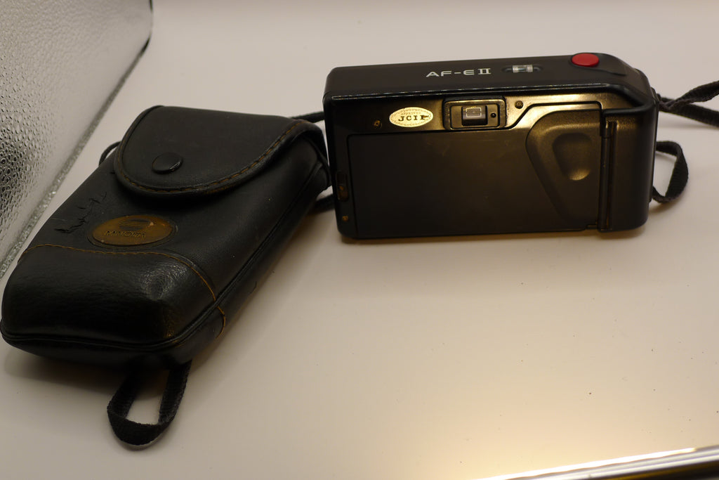 Minolta AF-E II – kompakt 35 mm filmkamera til salgs 🎞️