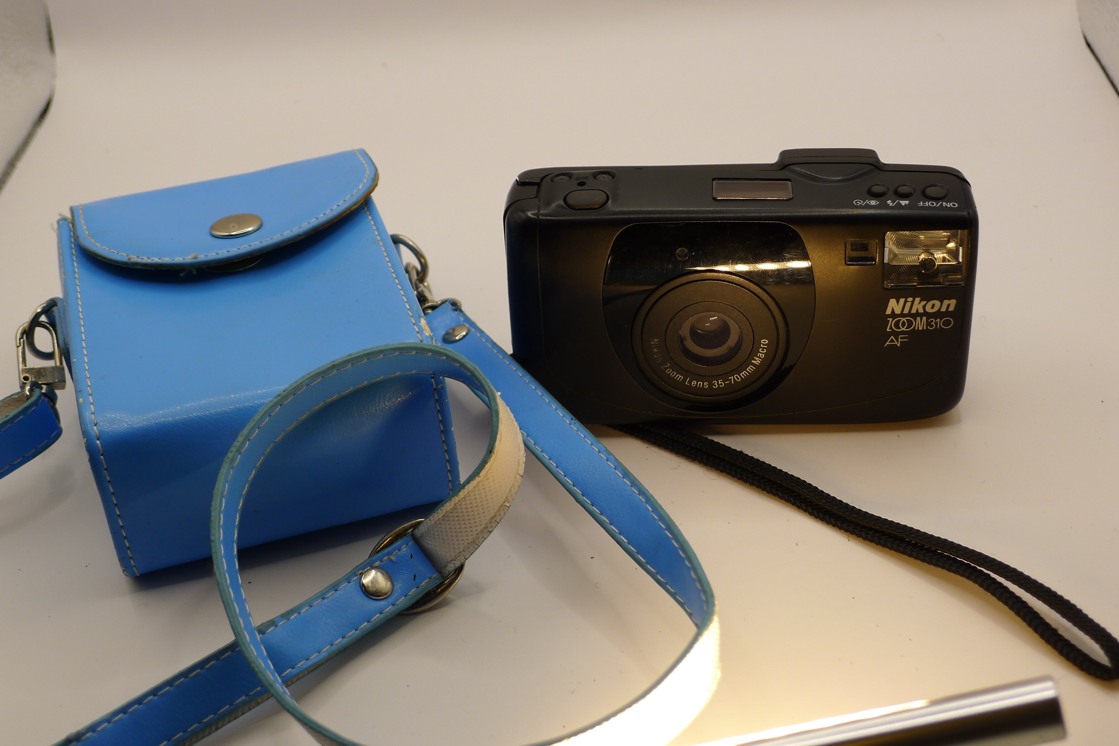 Nikon Zoom 310 AF – 35 mm kompakt filmkamera