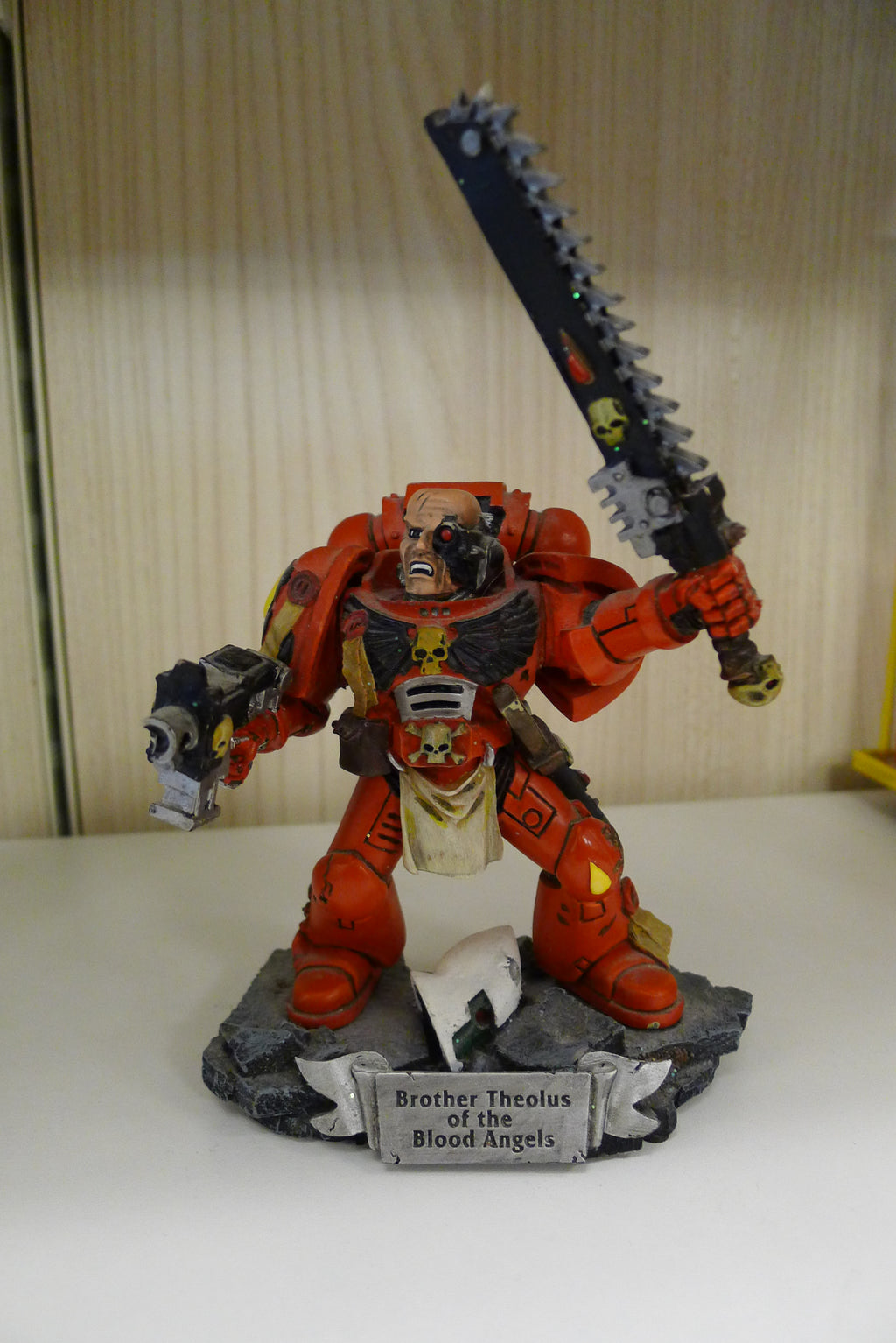 Warhammer 40K – Brother Theolus of the Blood Angels (Sideshow Collectibles) – Limited Edition 1010/5000