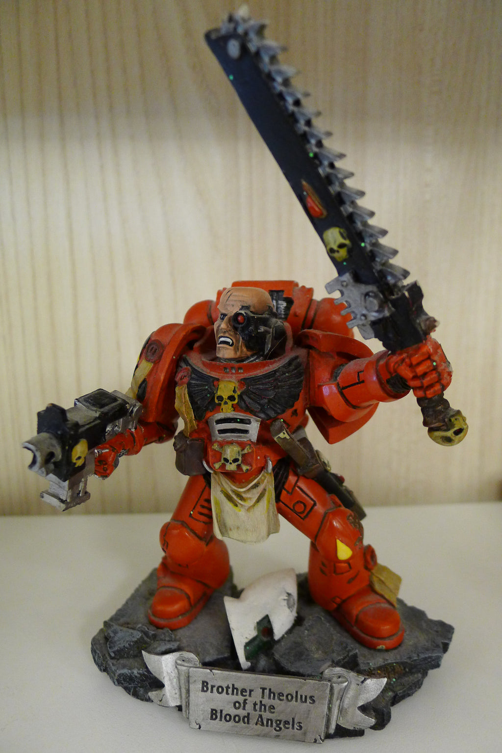 Warhammer 40K – Brother Theolus of the Blood Angels (Sideshow Collectibles) – Limited Edition 1010/5000