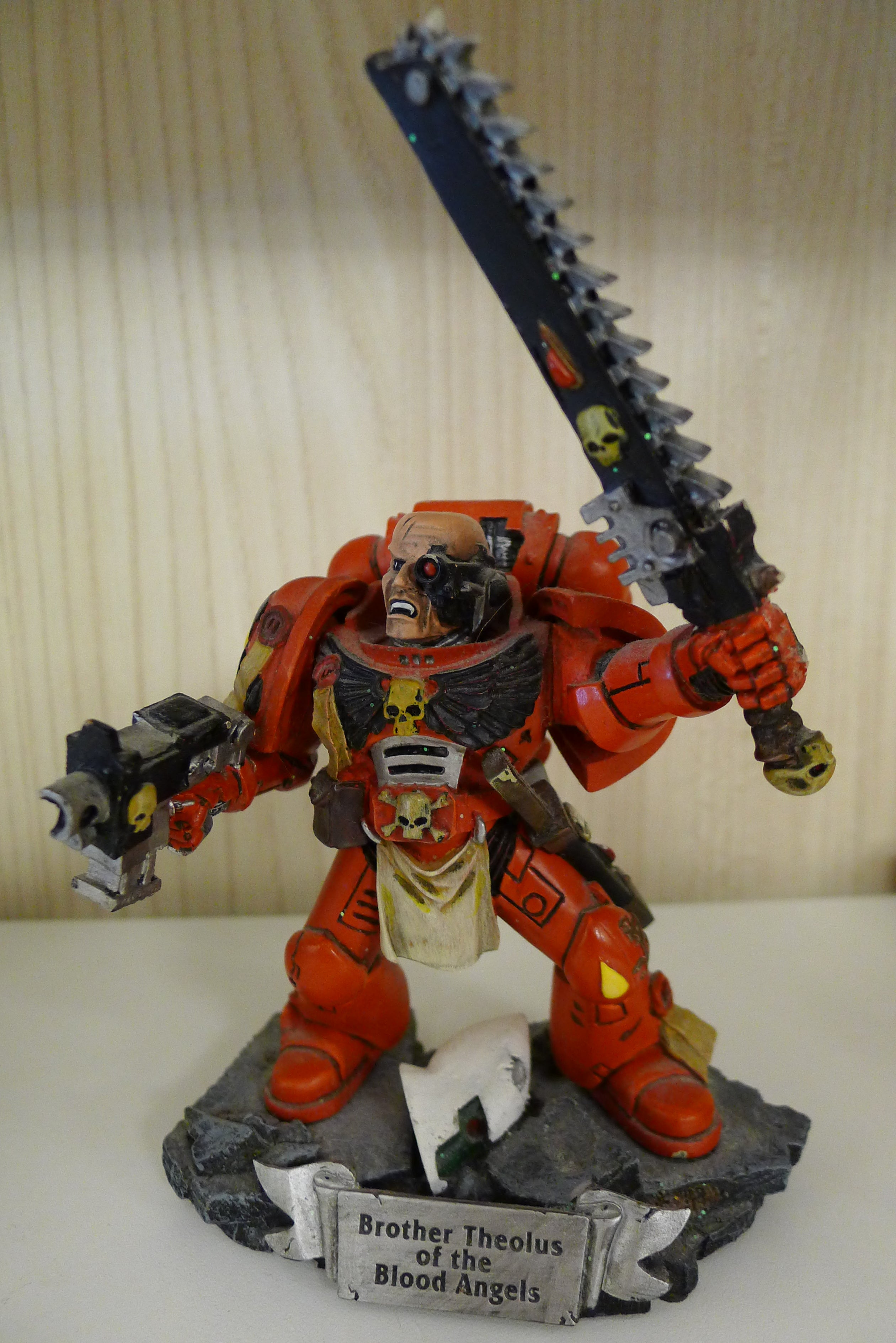 Warhammer 40K – Brother Theolus of the Blood Angels (Sideshow Collectibles) – Limited Edition 1010/5000