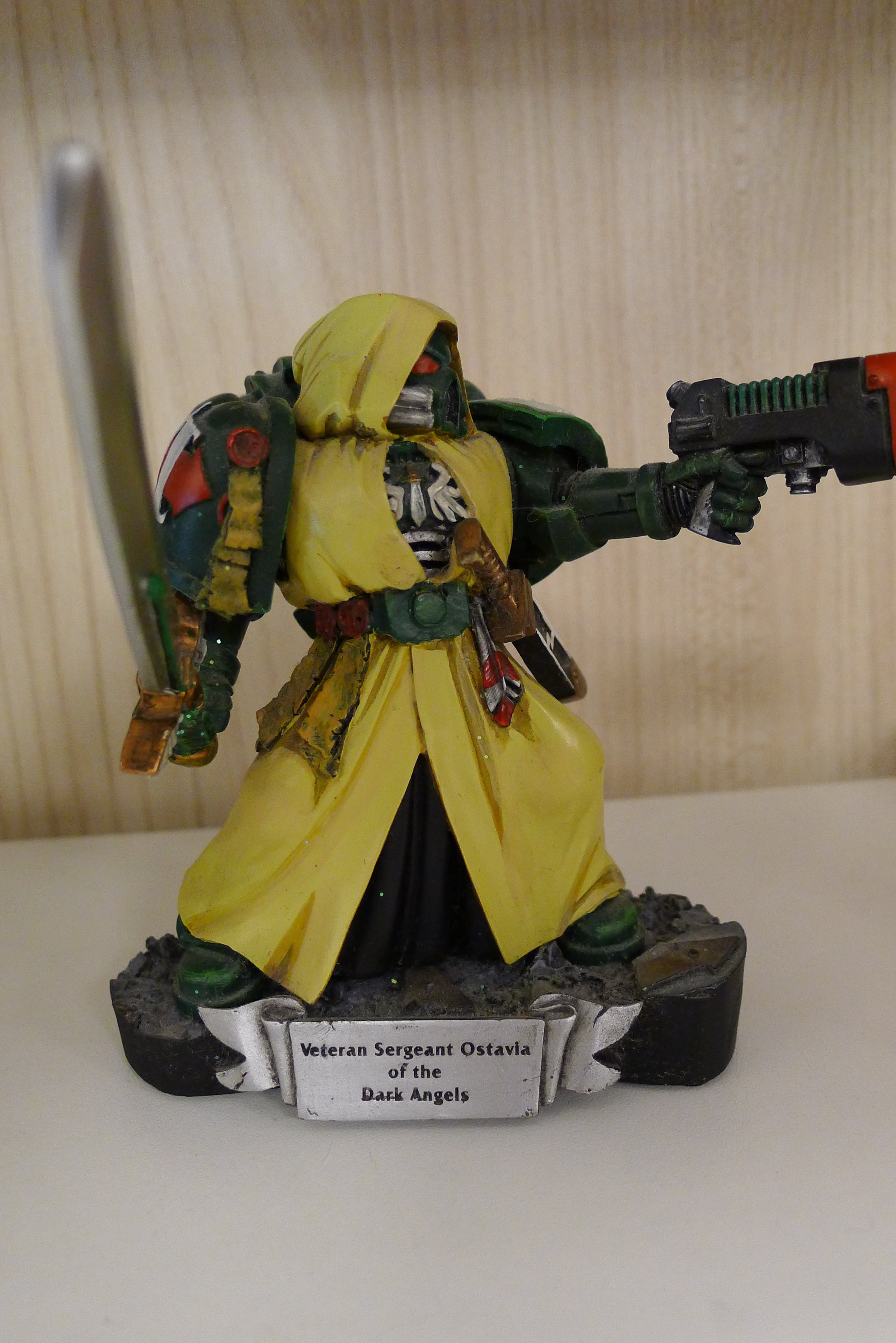 ⭐ Warhammer 40k Sideshow Collectibles – Veteran Sergeant Ostavia (Dark Angels) – Limited Edition 1025/5000
