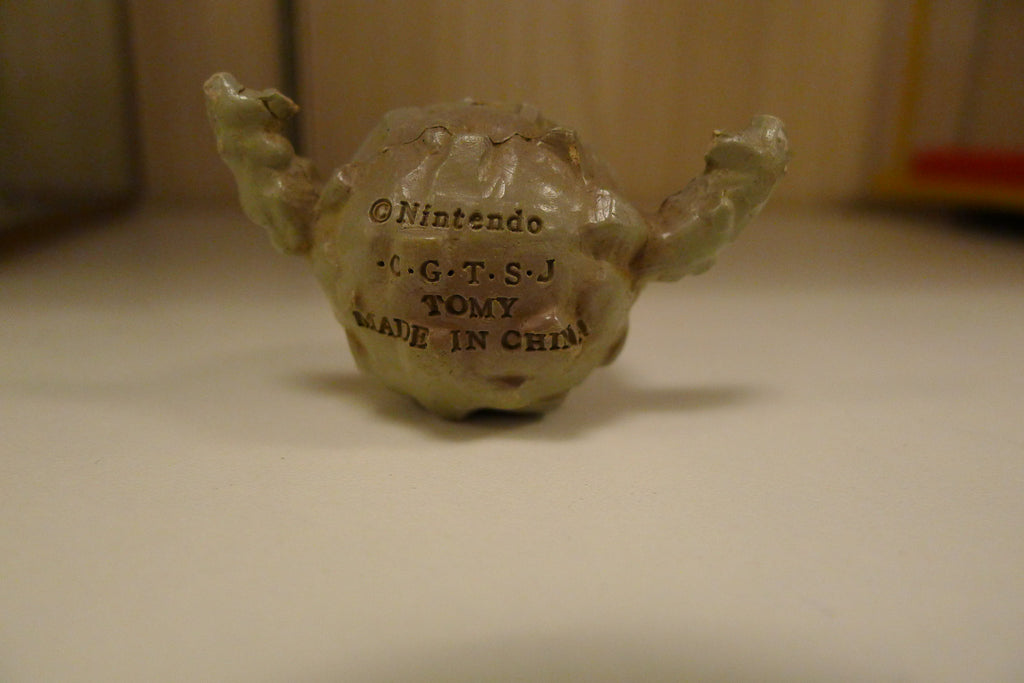 Graveler Pokémon samlerfigur – bakside med stempel